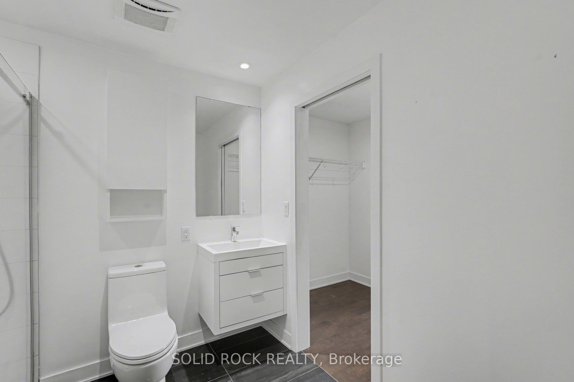 20 Daly Avenue 1606 Property Photo 20