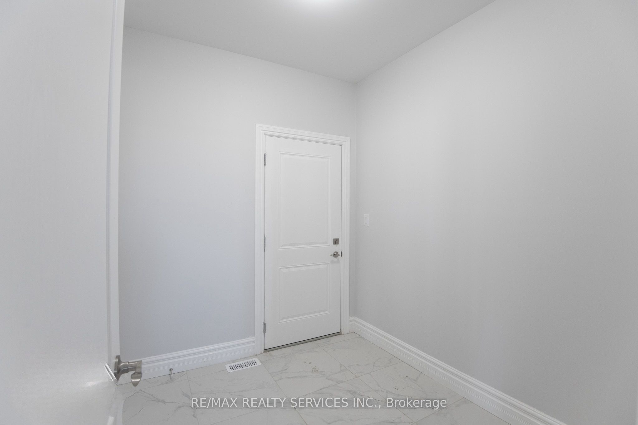 150 Tuscany Trail Property Photo 27
