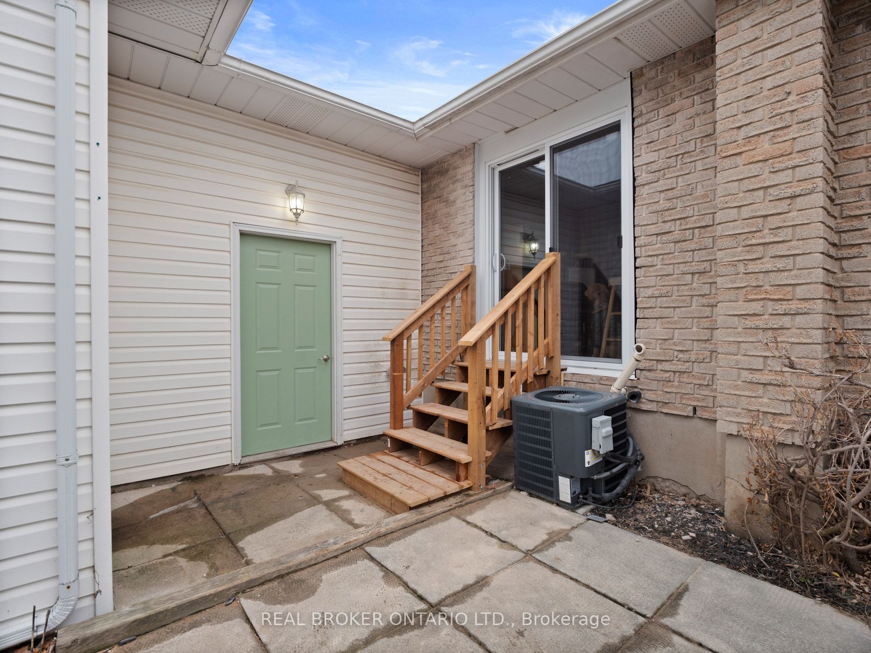 20 Brackencrest Road Property Photo 3