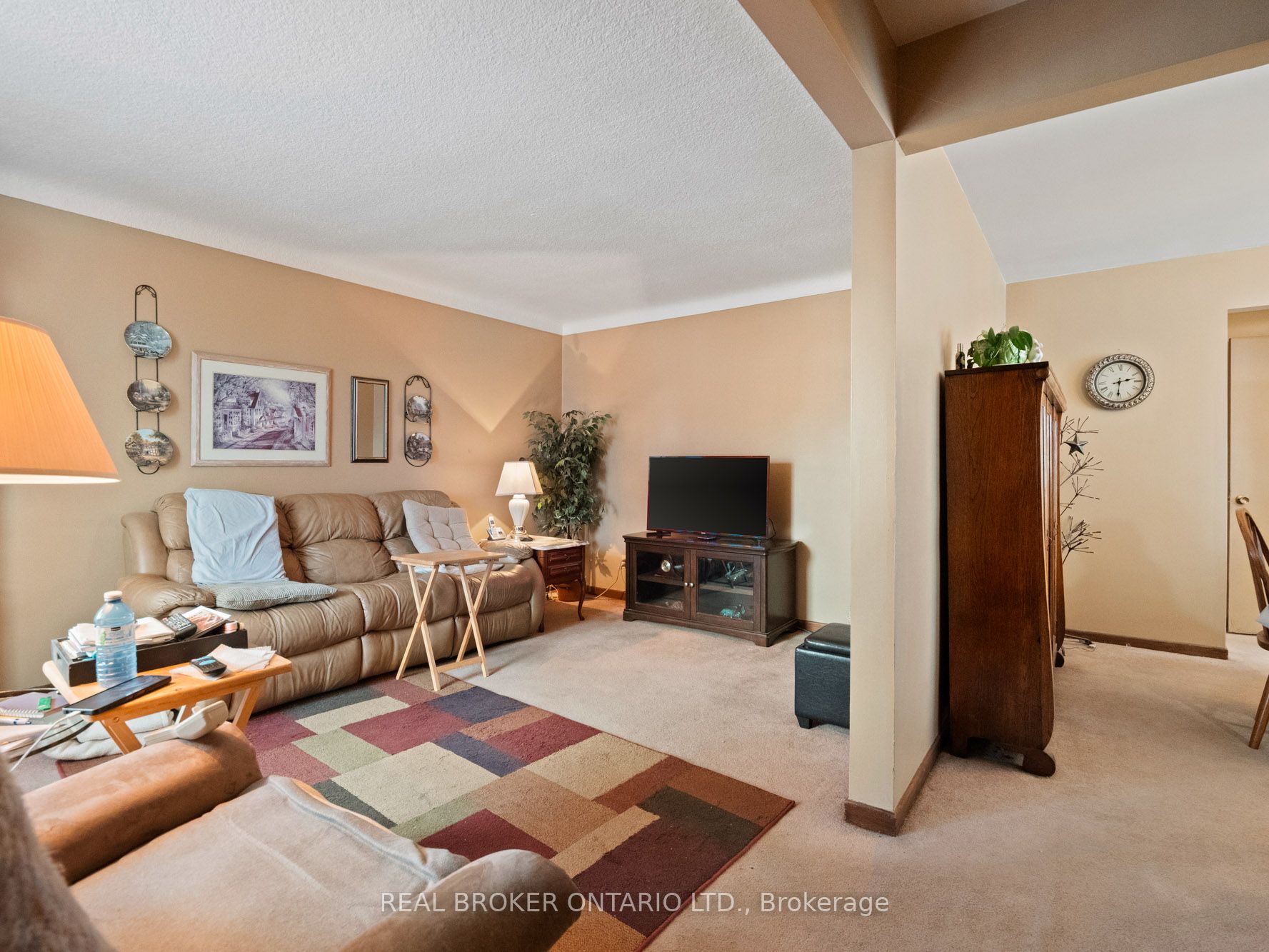 20 Brackencrest Road Property Photo 5
