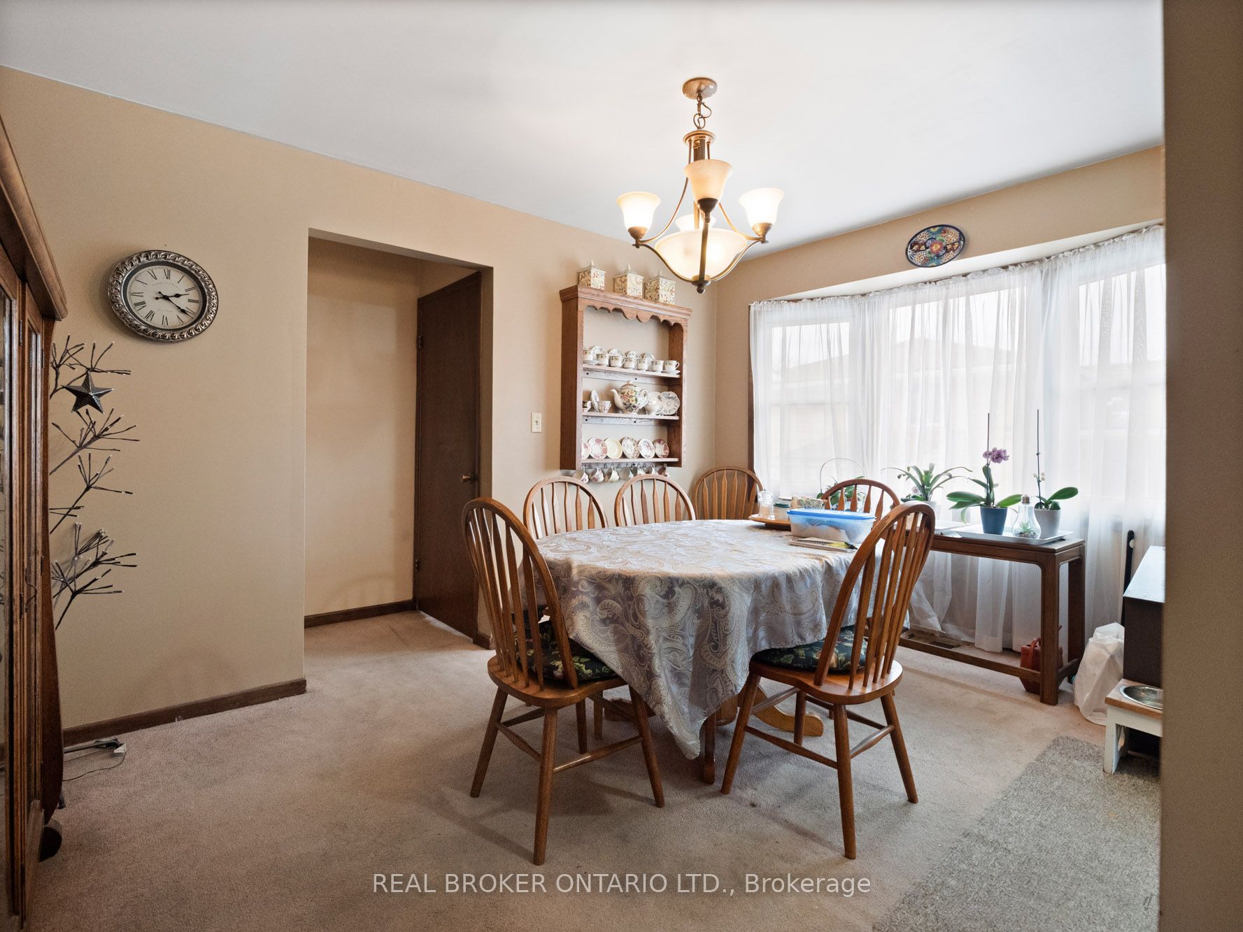 20 Brackencrest Road Property Photo 8