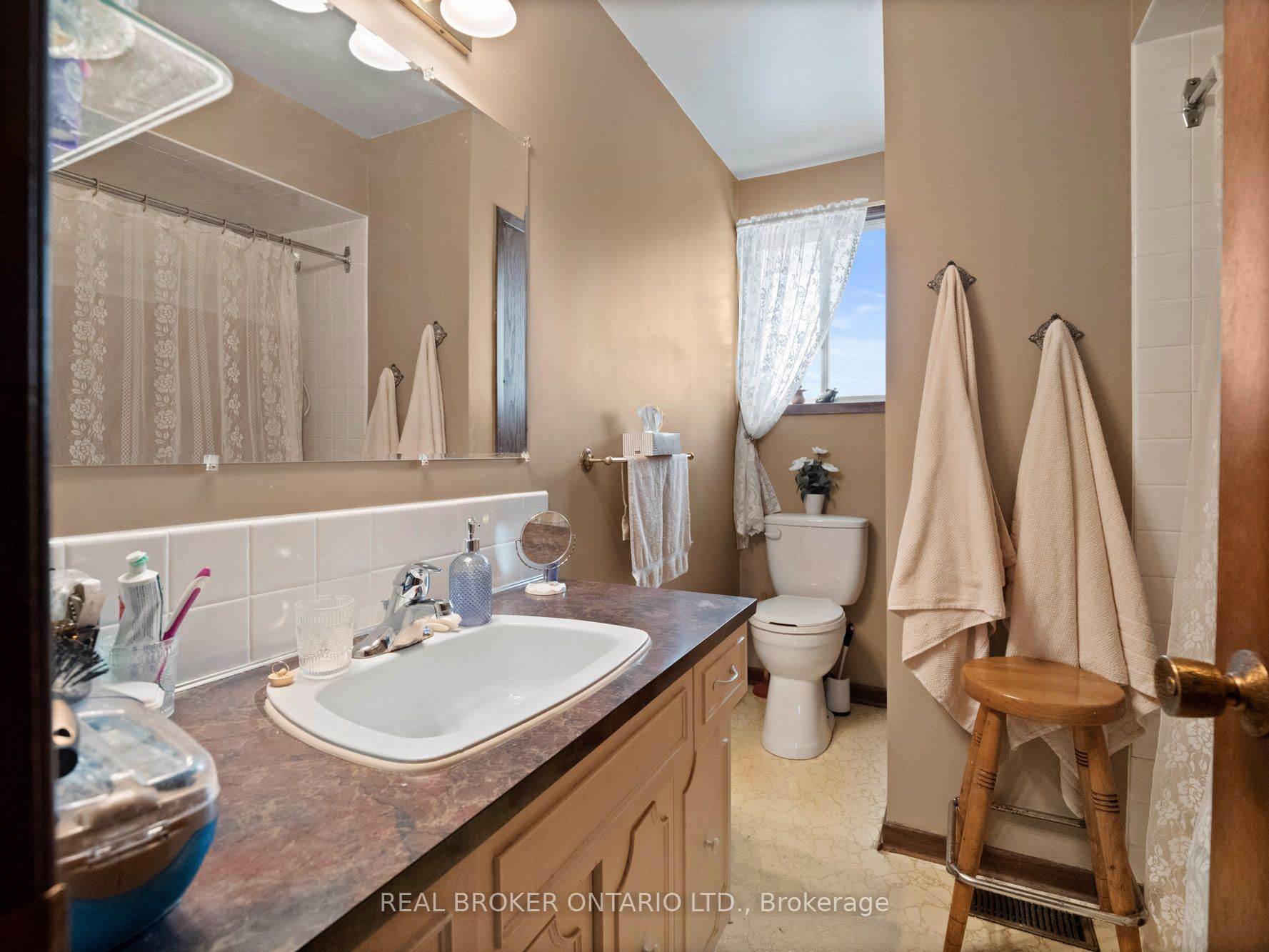 20 Brackencrest Road Property Photo 15