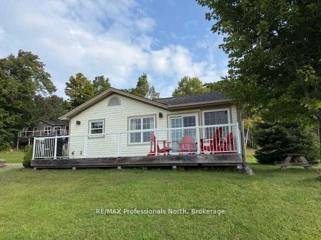 1052 Rat Bay Road S 126-5 Property Photo 1