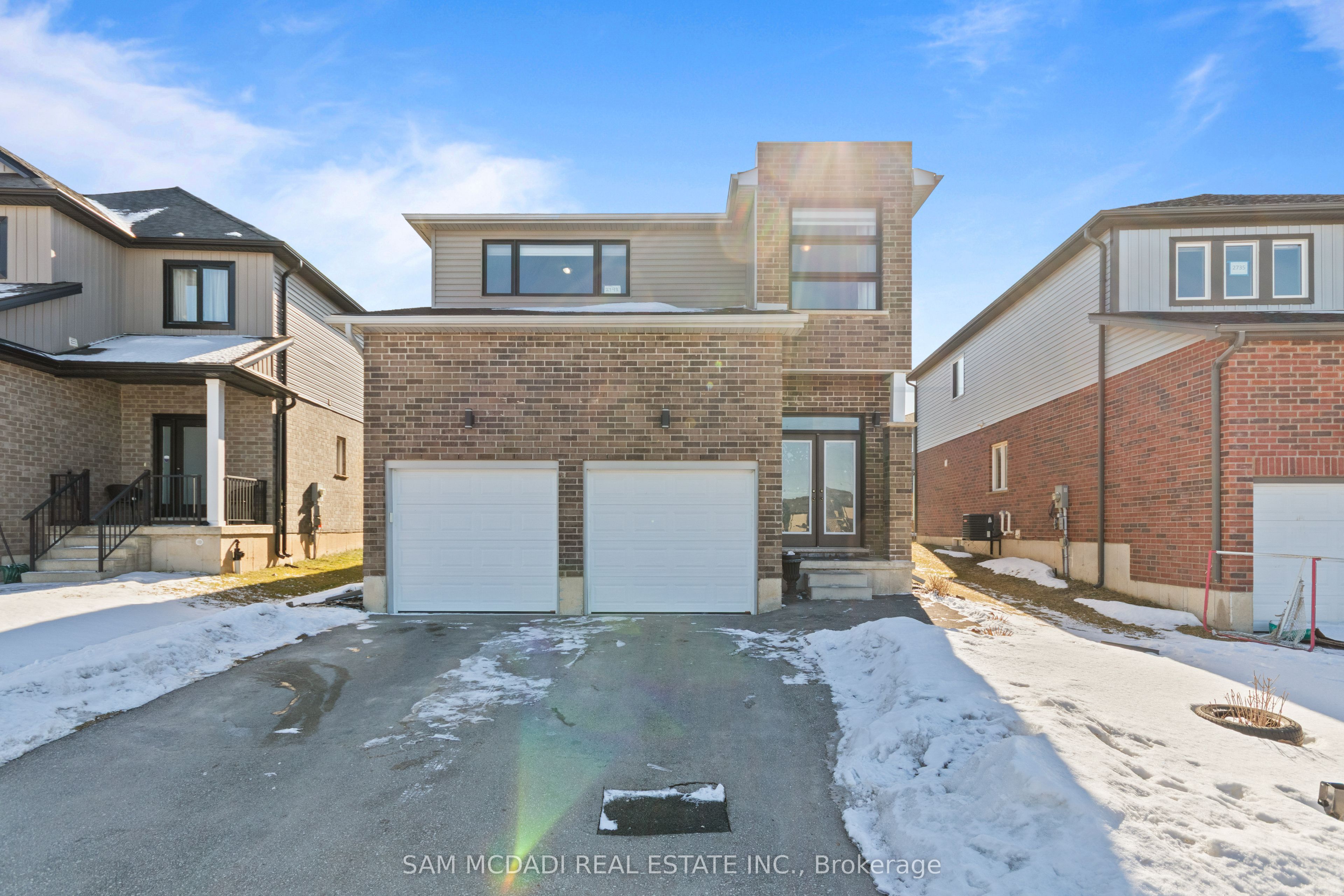 2743 Oriole Drive Property Photo 1