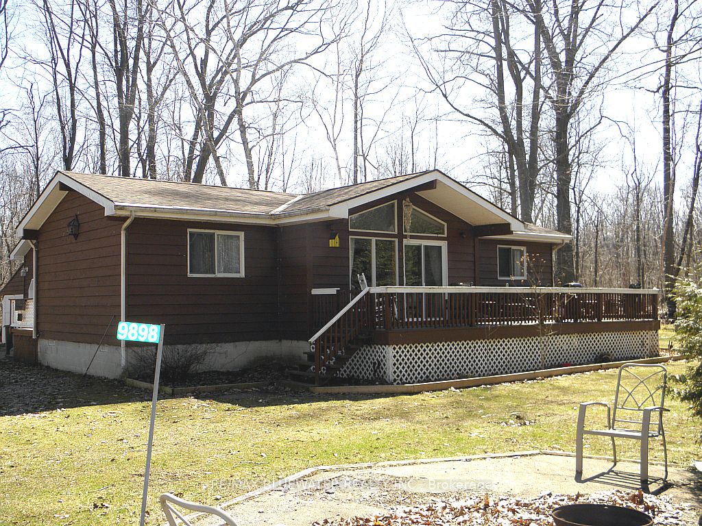 9898 Phoebe Lane Property Photo 1