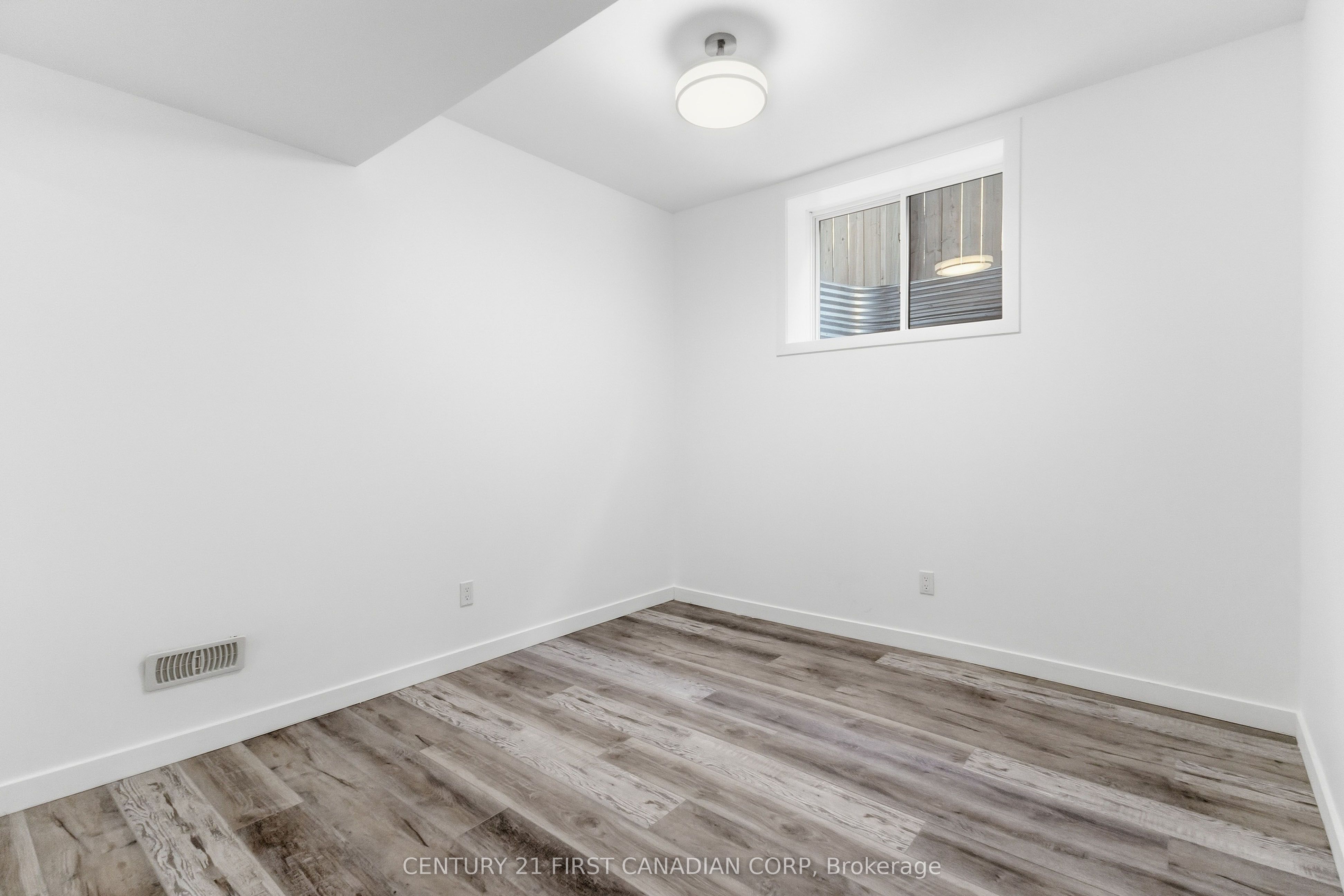 1647 Applerock Avenue Property Photo 38