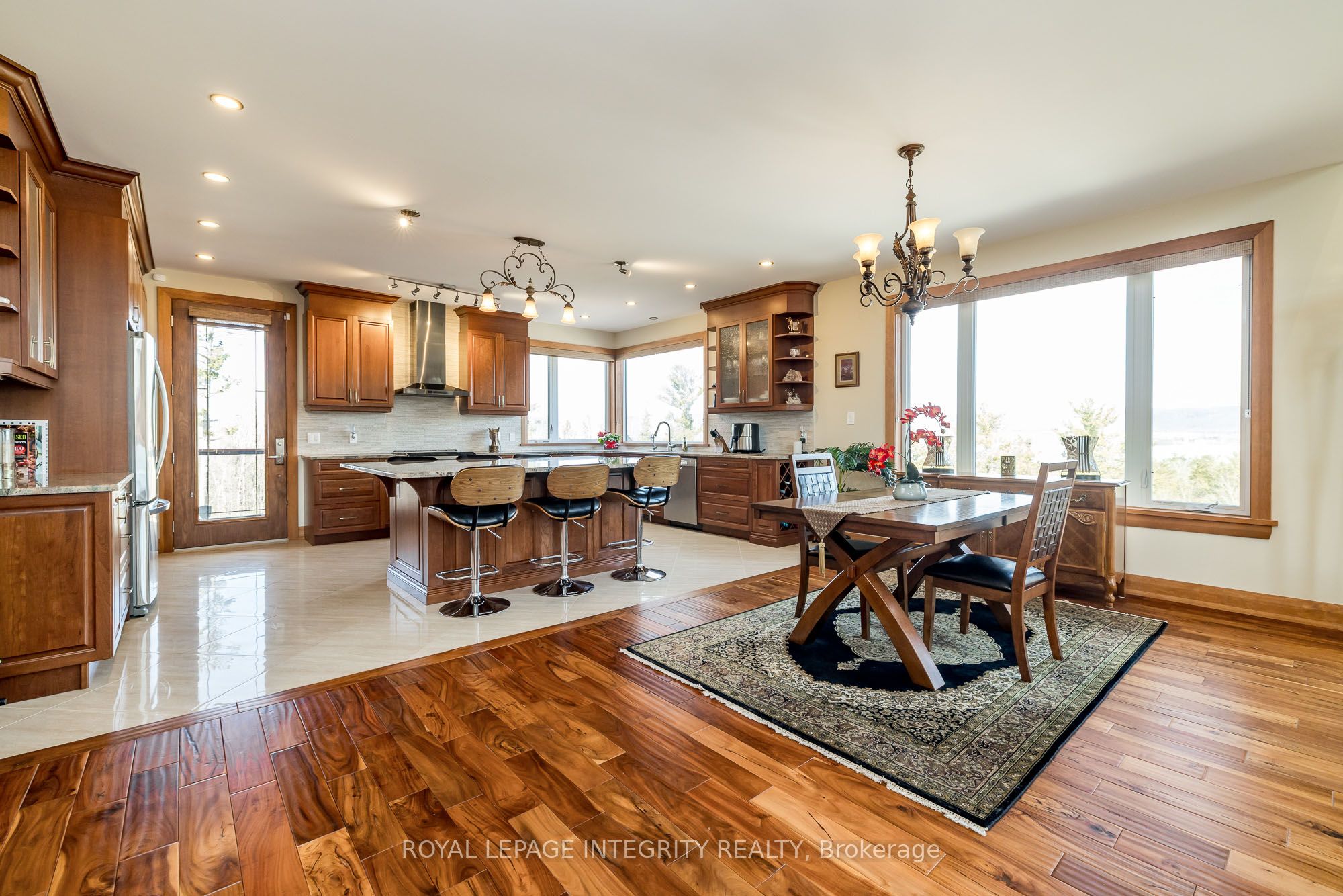 3052 Stoneridge Road Property Photo 11