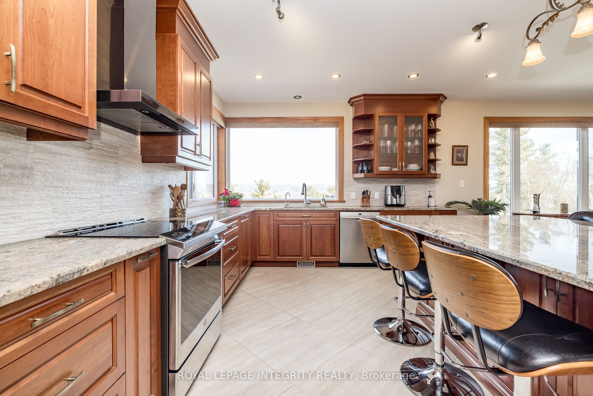 3052 Stoneridge Road Property Photo 13