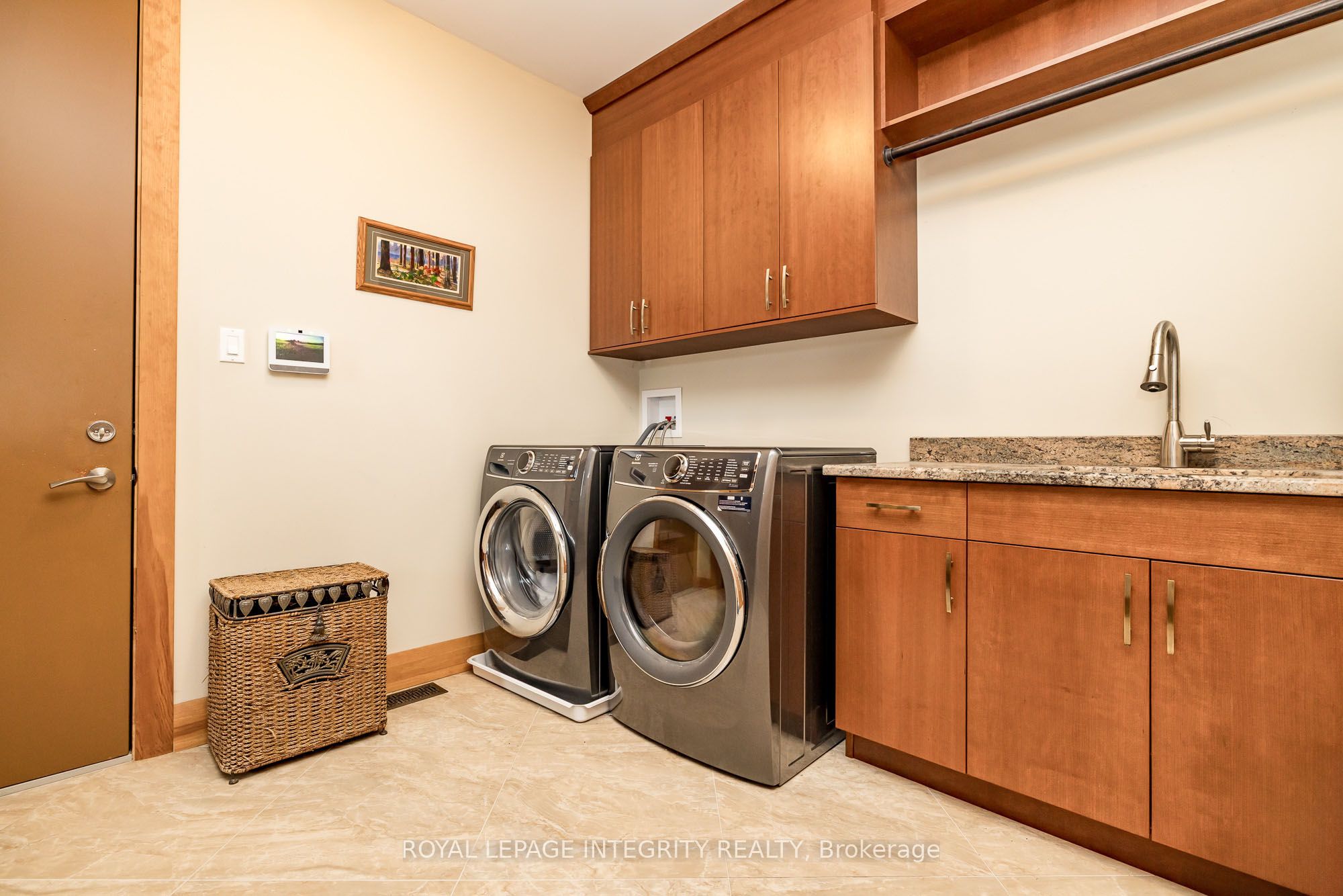 3052 Stoneridge Road Property Photo 20