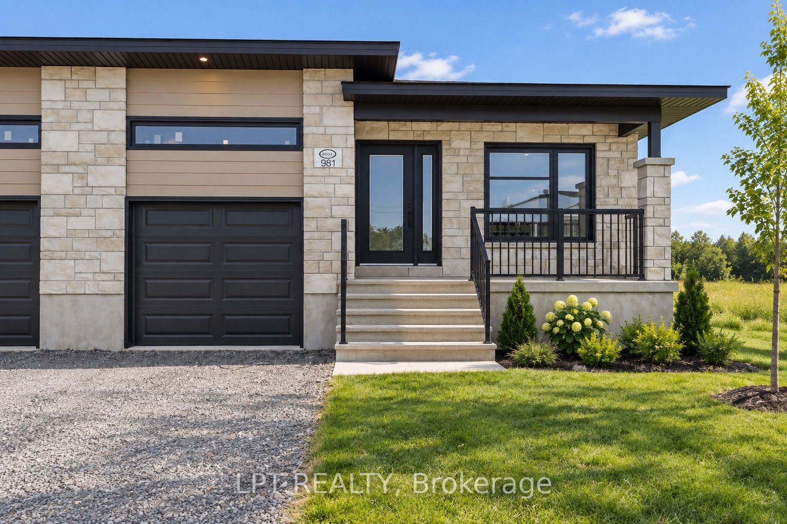 965 Katia Street Property Photo 1