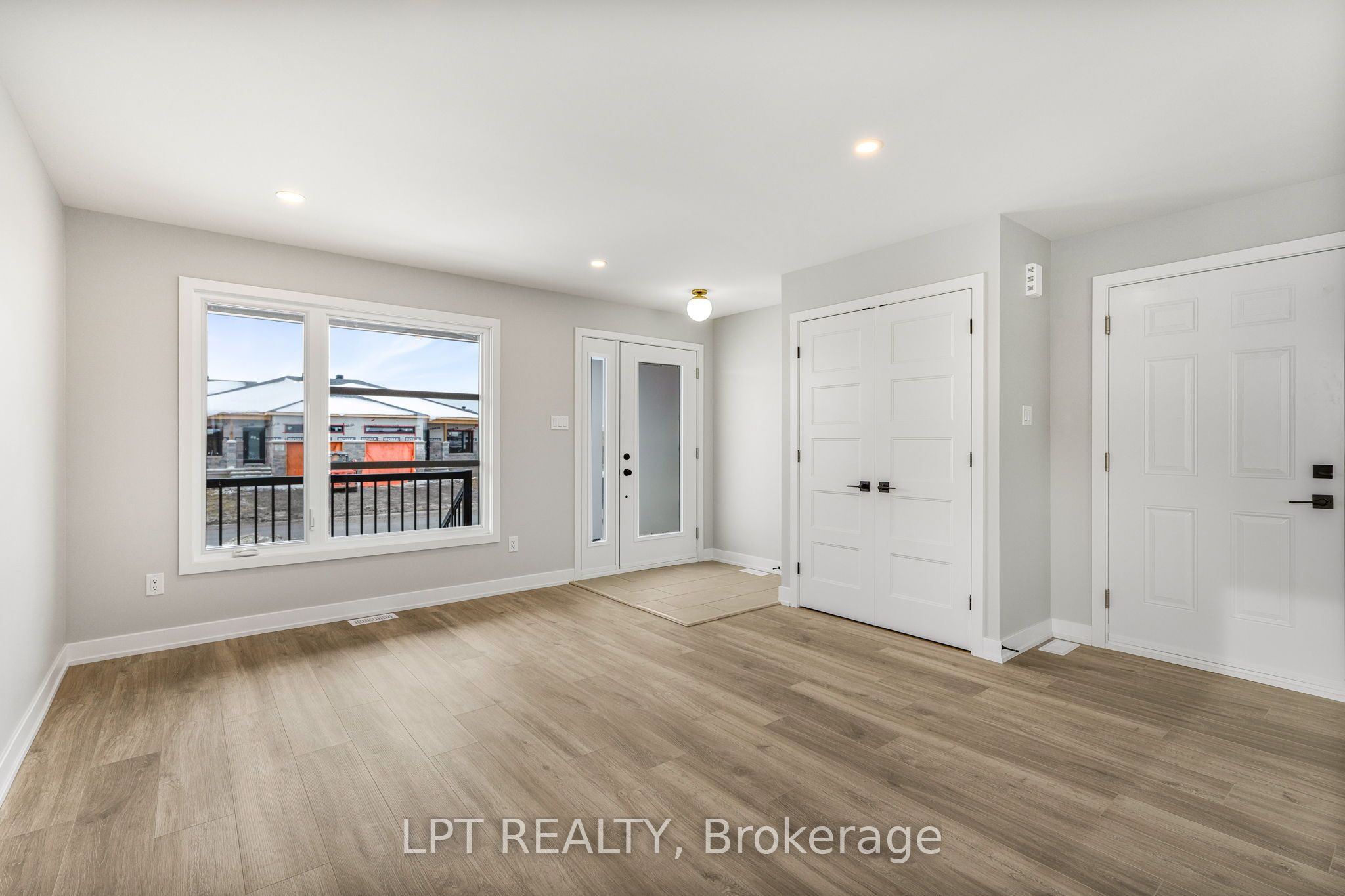 965 Katia Street Property Photo 6
