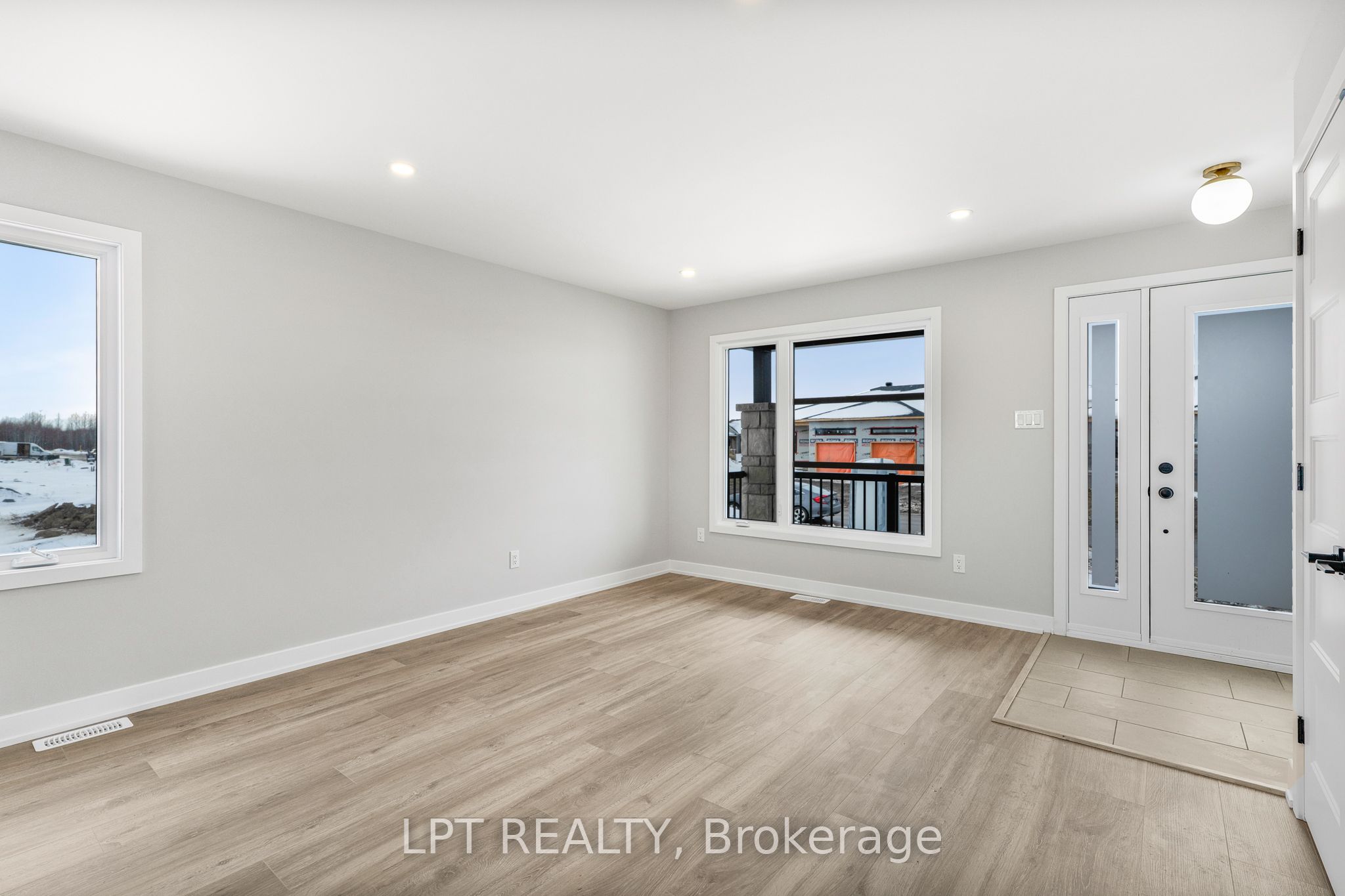 965 Katia Street Property Photo 7