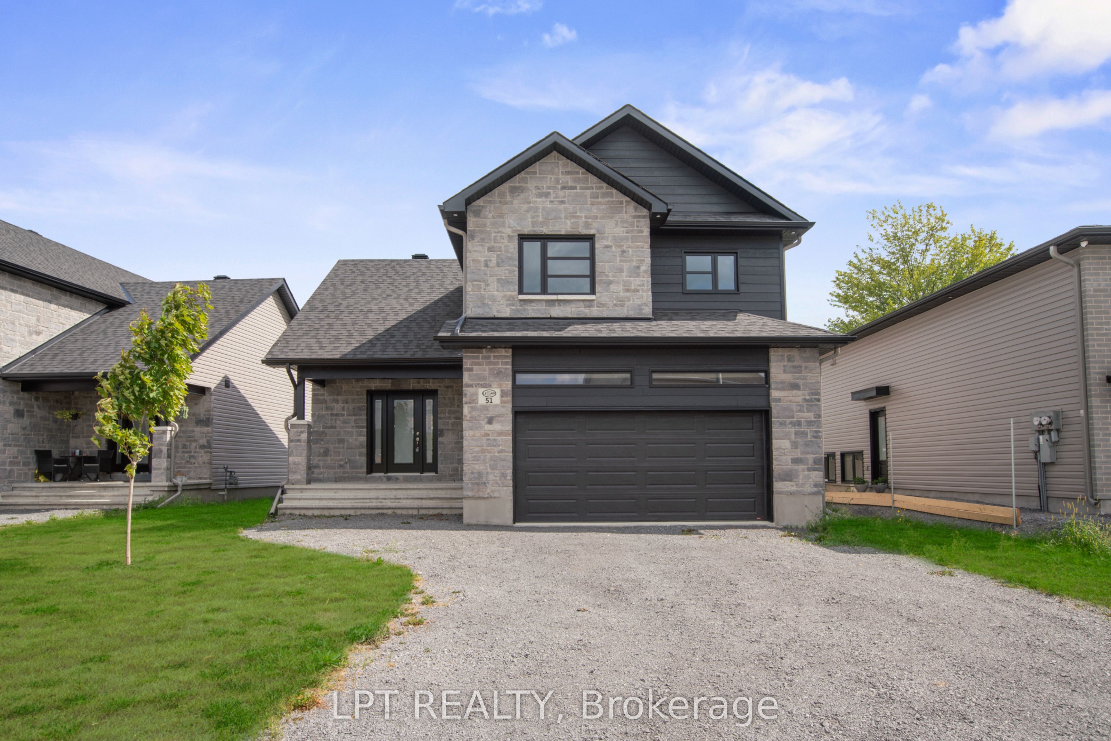 936 Katia Street Property Photo 1