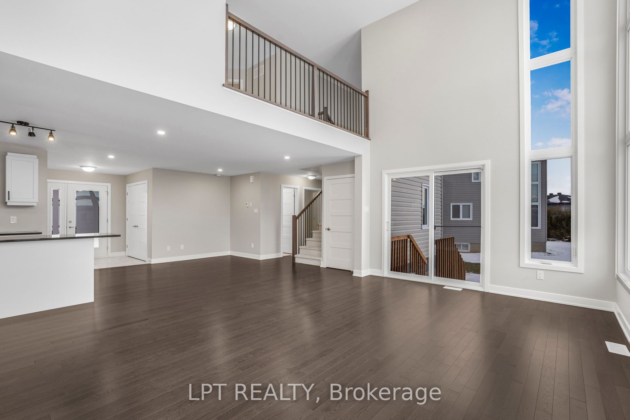 945 Katia Street Property Photo 16