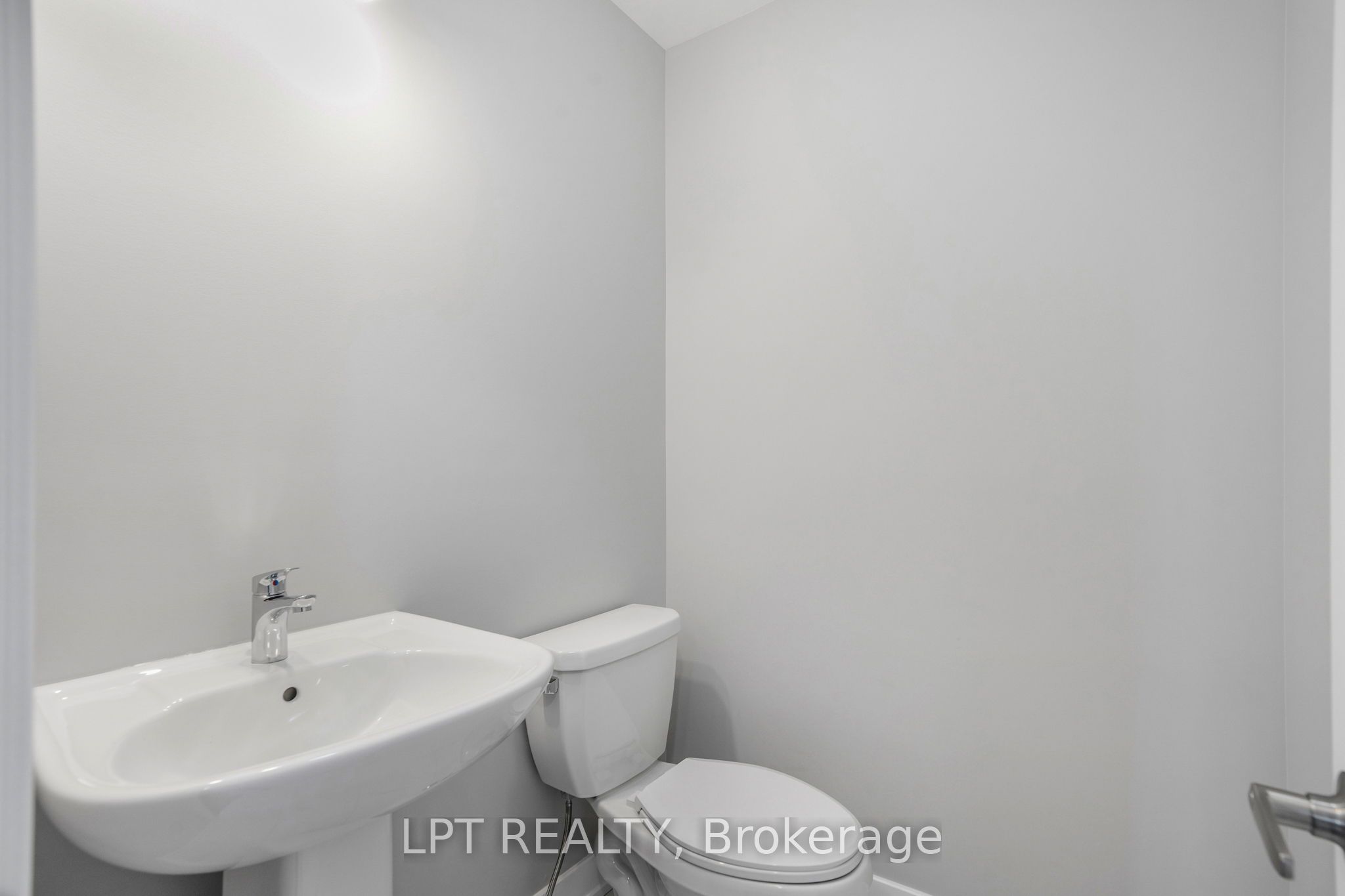 945 Katia Street Property Photo 17