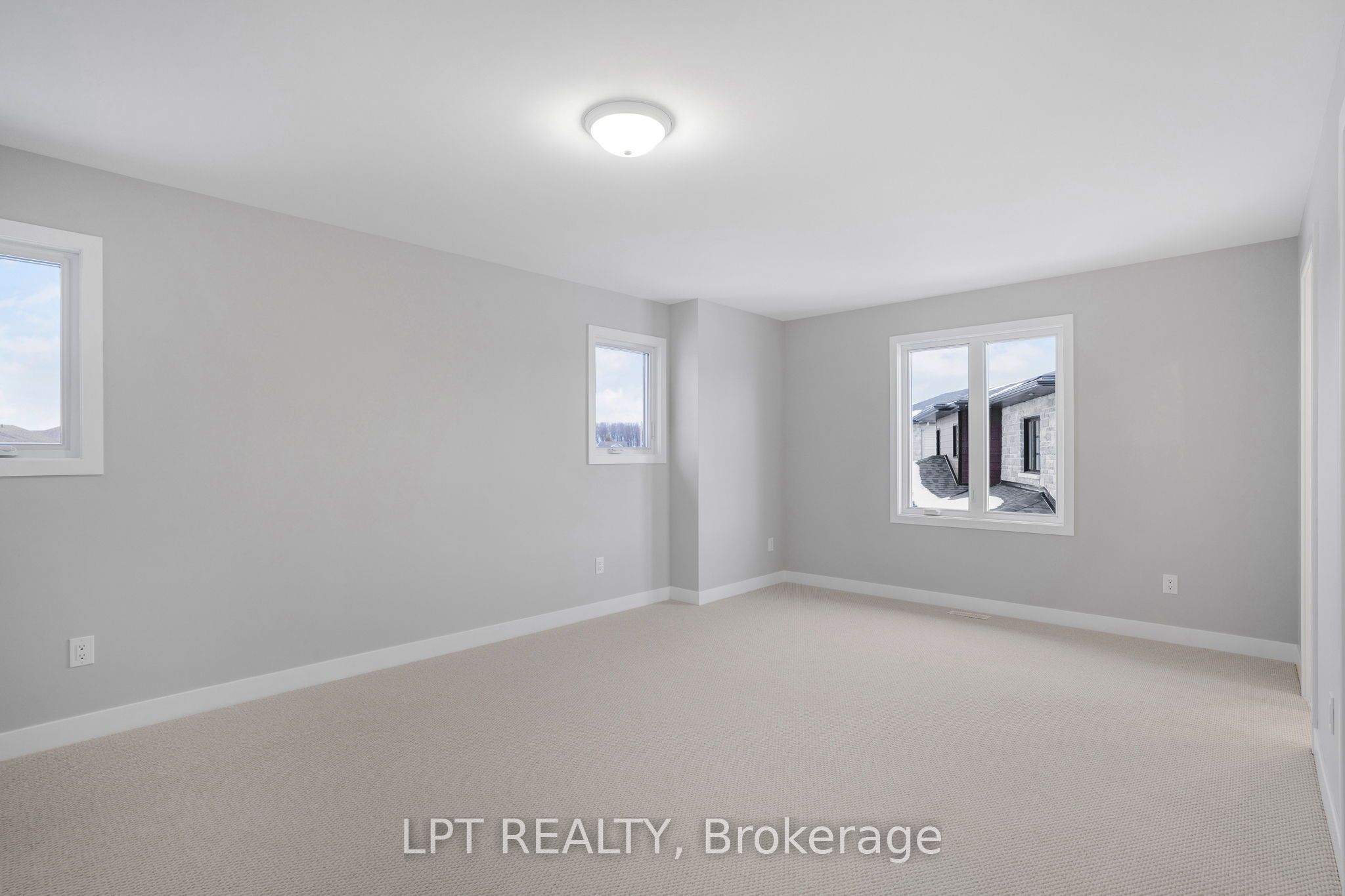 945 Katia Street Property Photo 23