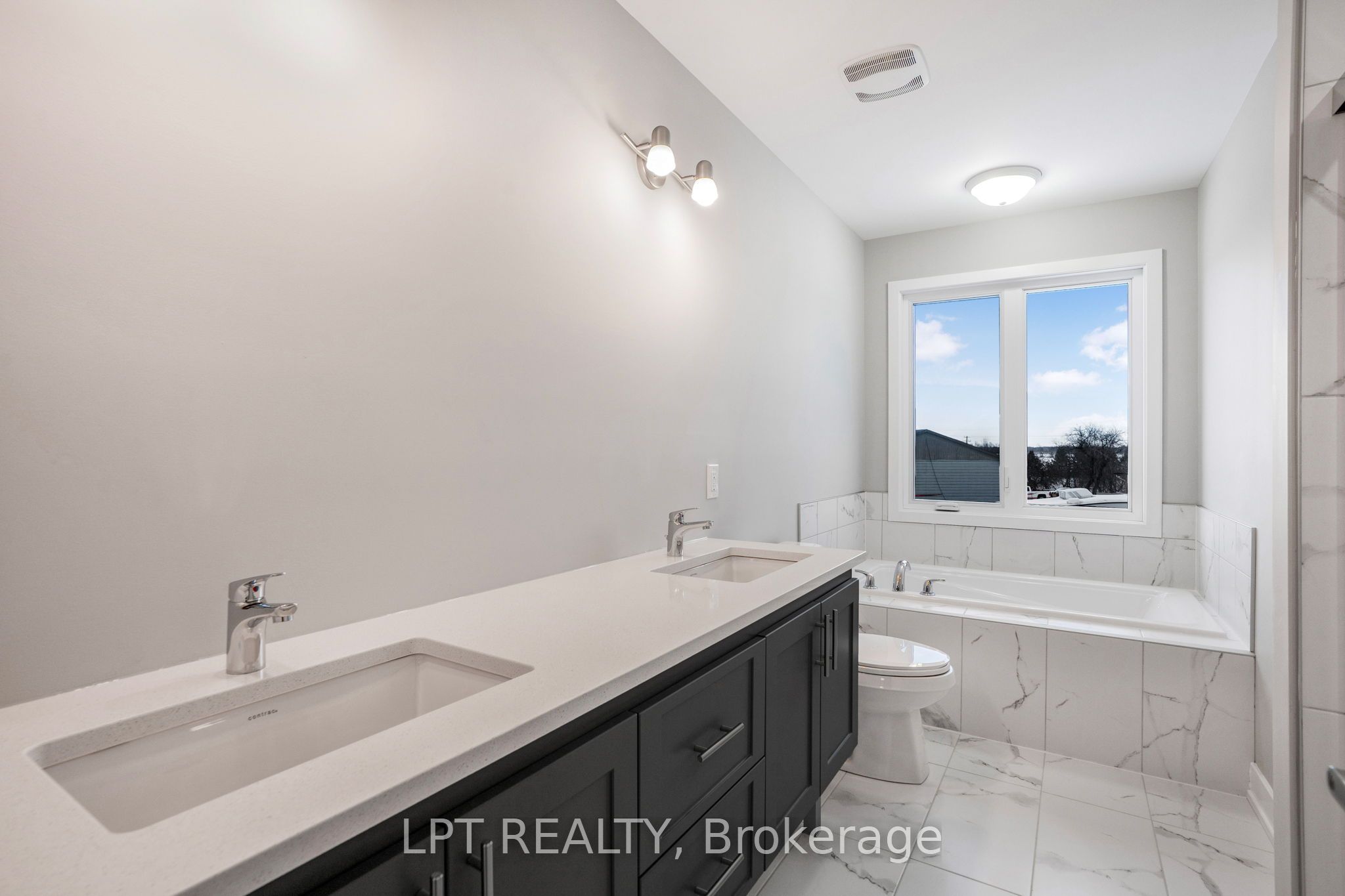 945 Katia Street Property Photo 25