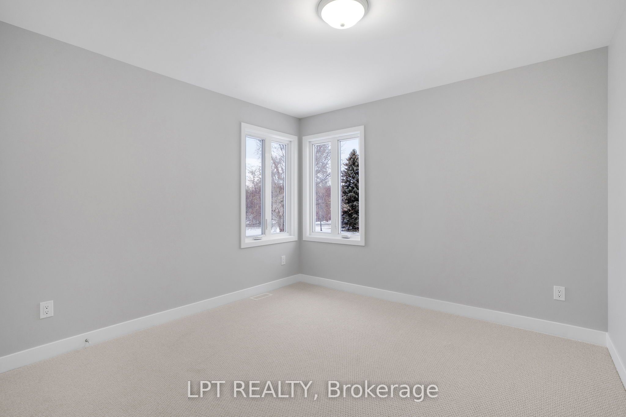 945 Katia Street Property Photo 27