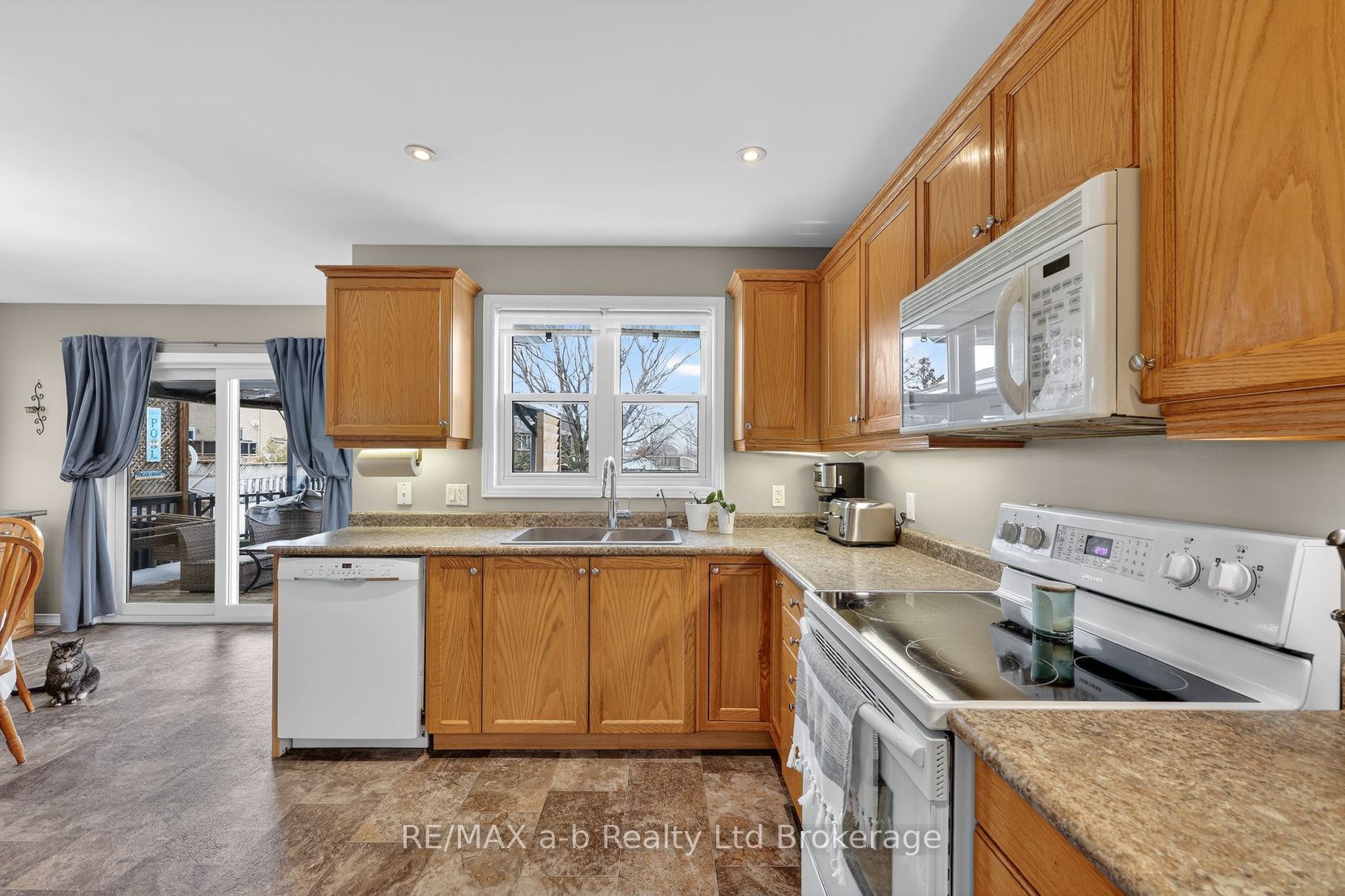 20 Owen Street Property Photo 19