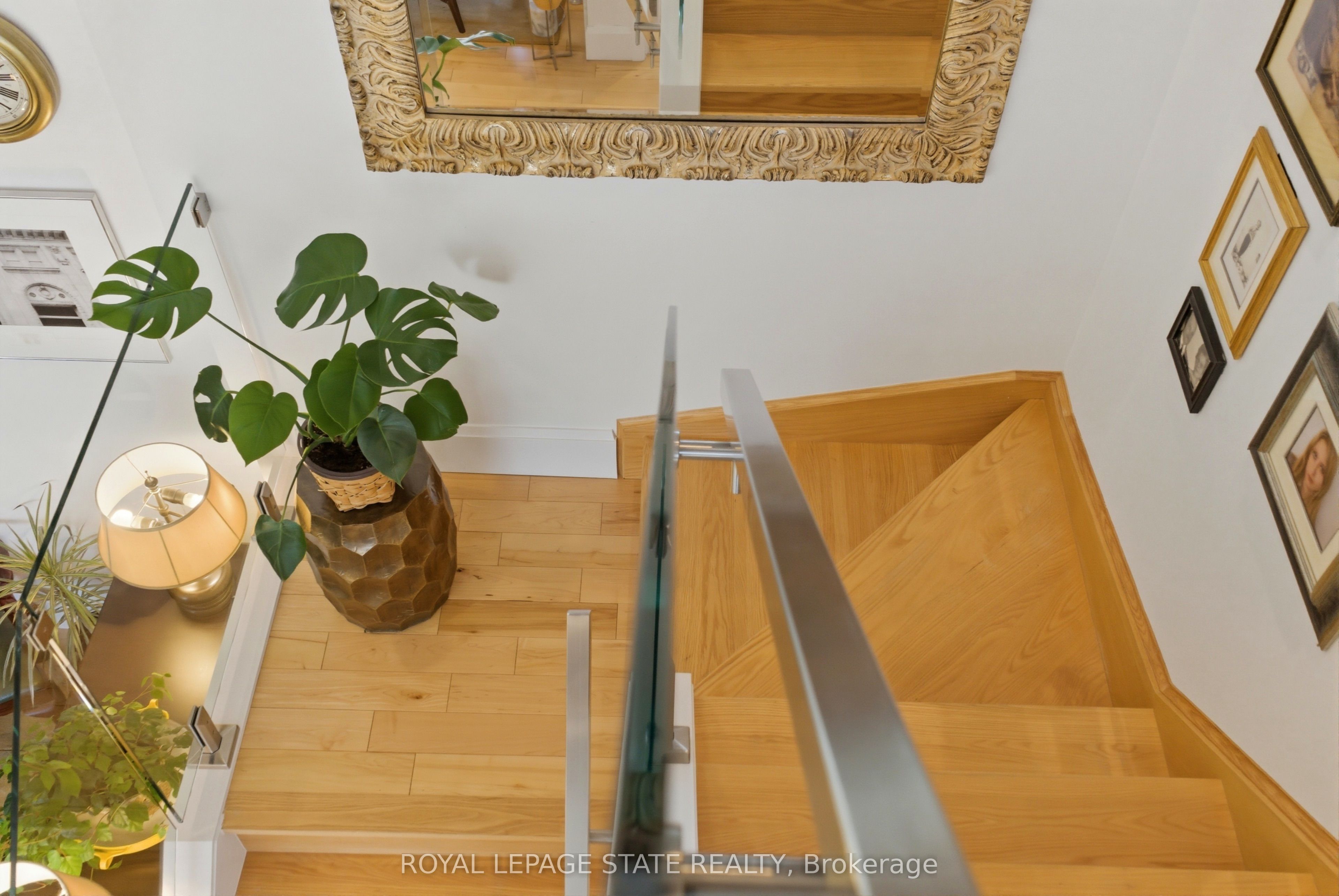 112 King Street E Ph4 Property Photo 35
