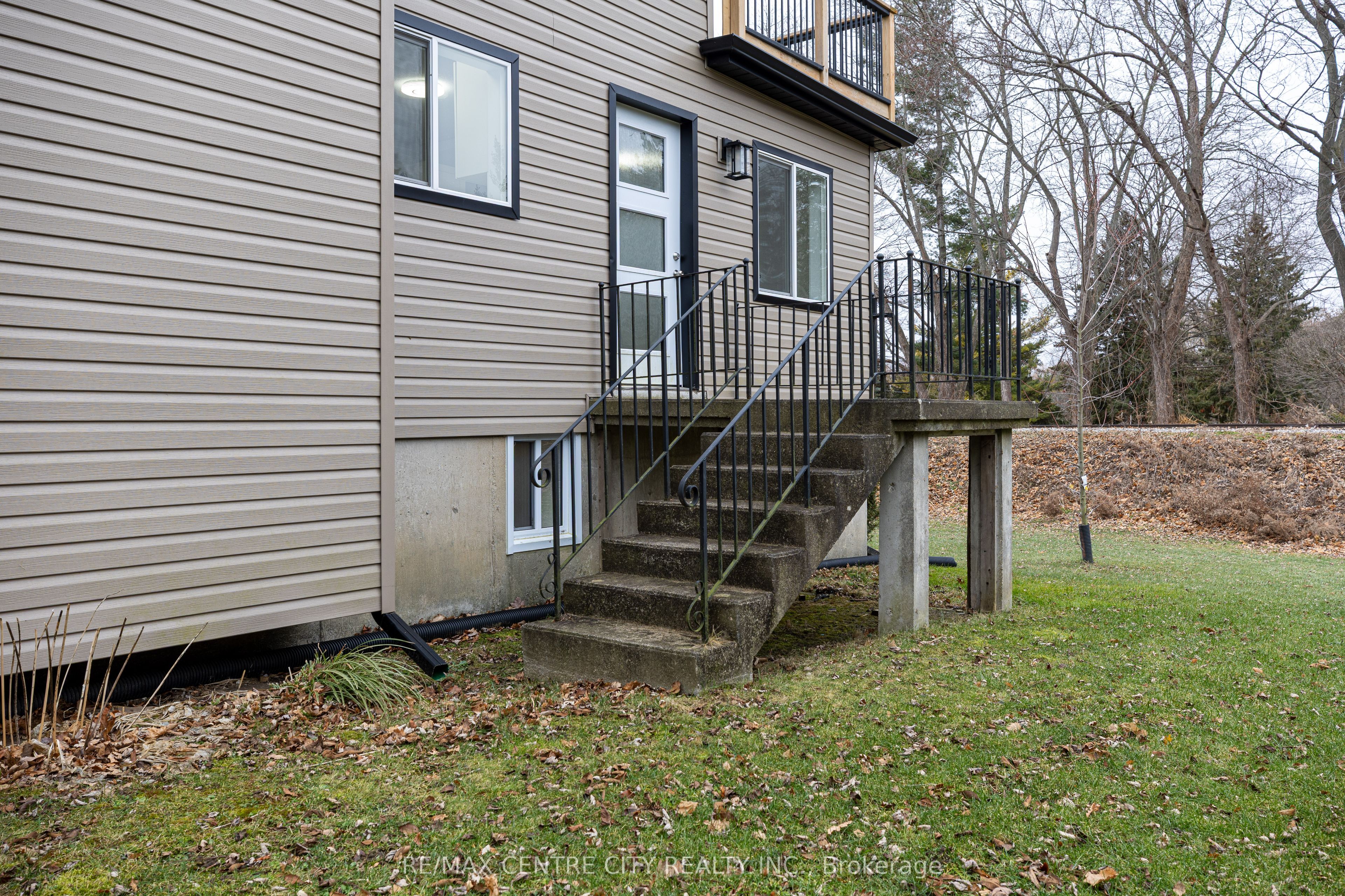 42400 John Wise Line Property Photo 9