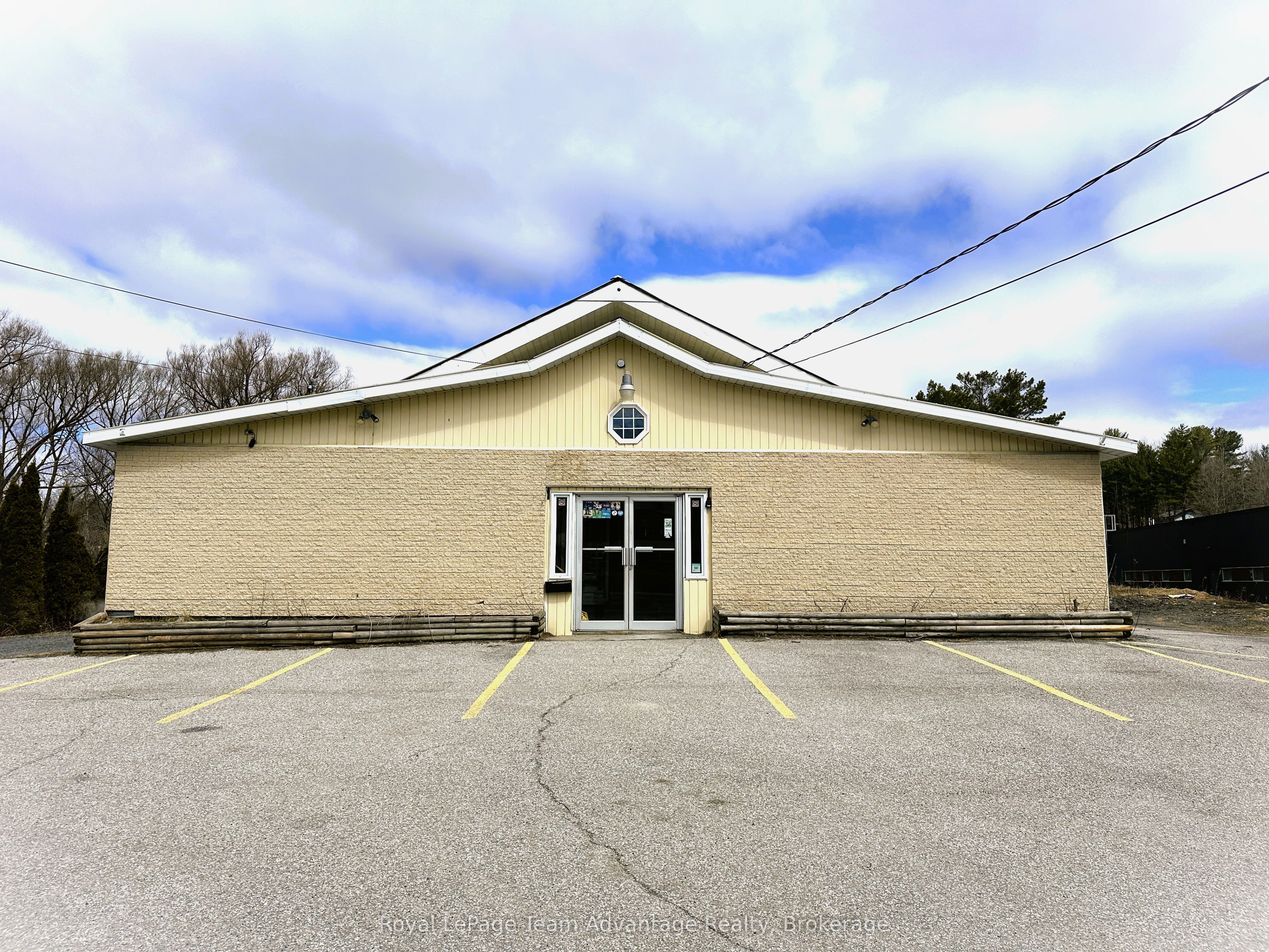 58 Bowes Street Property Photo 4