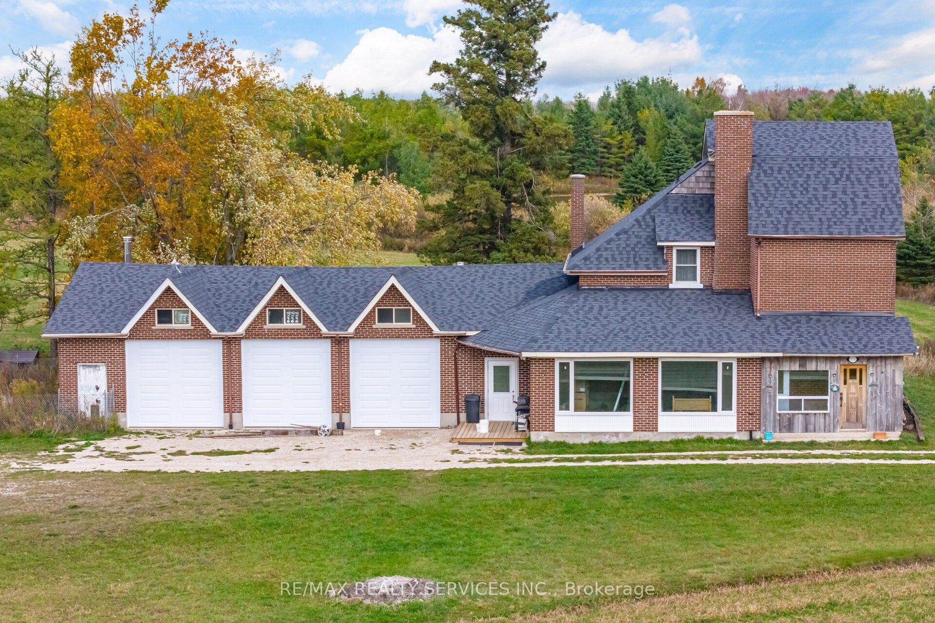 764059 240 Side Road Property Photo 9