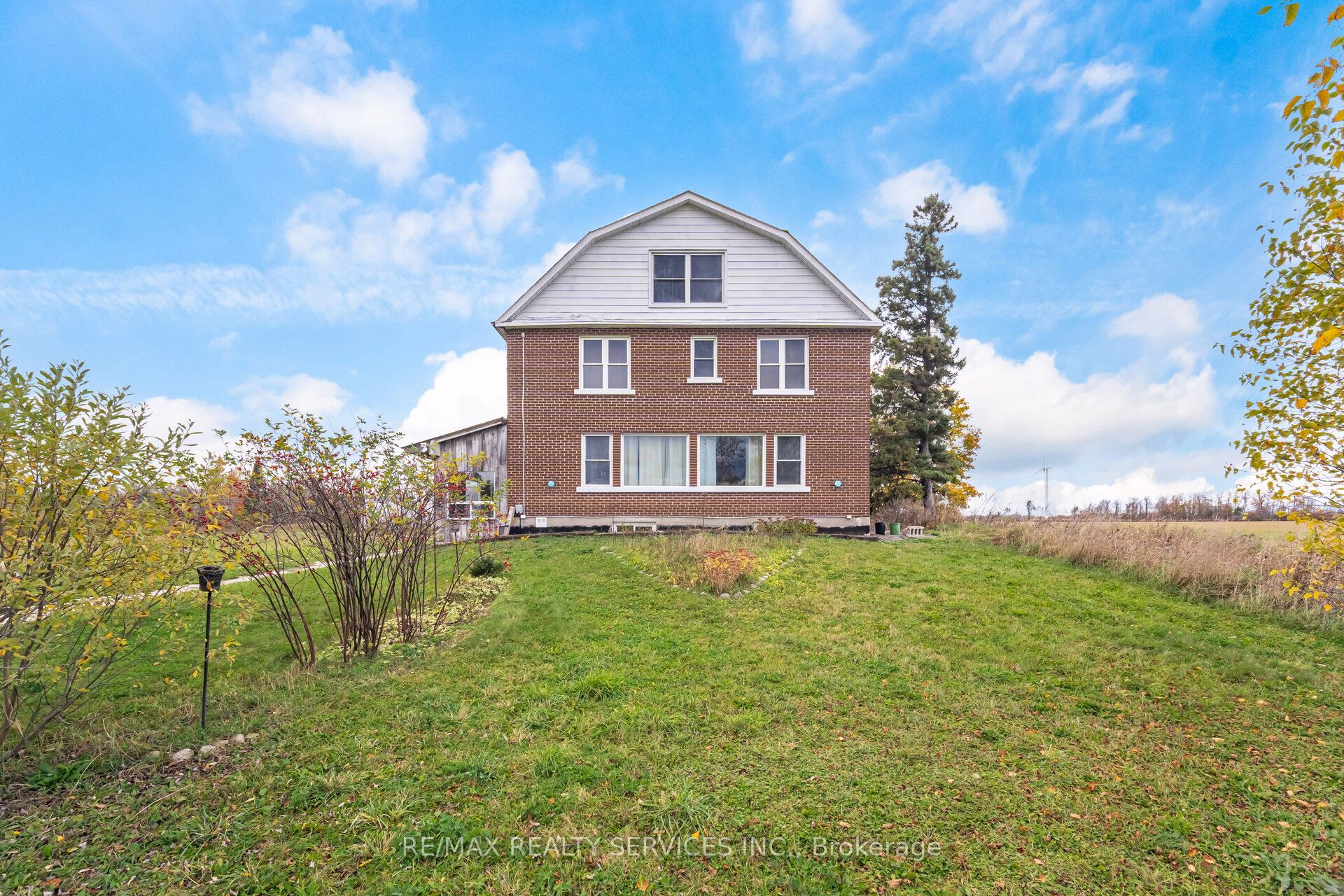 764059 240 Side Road Property Photo 12