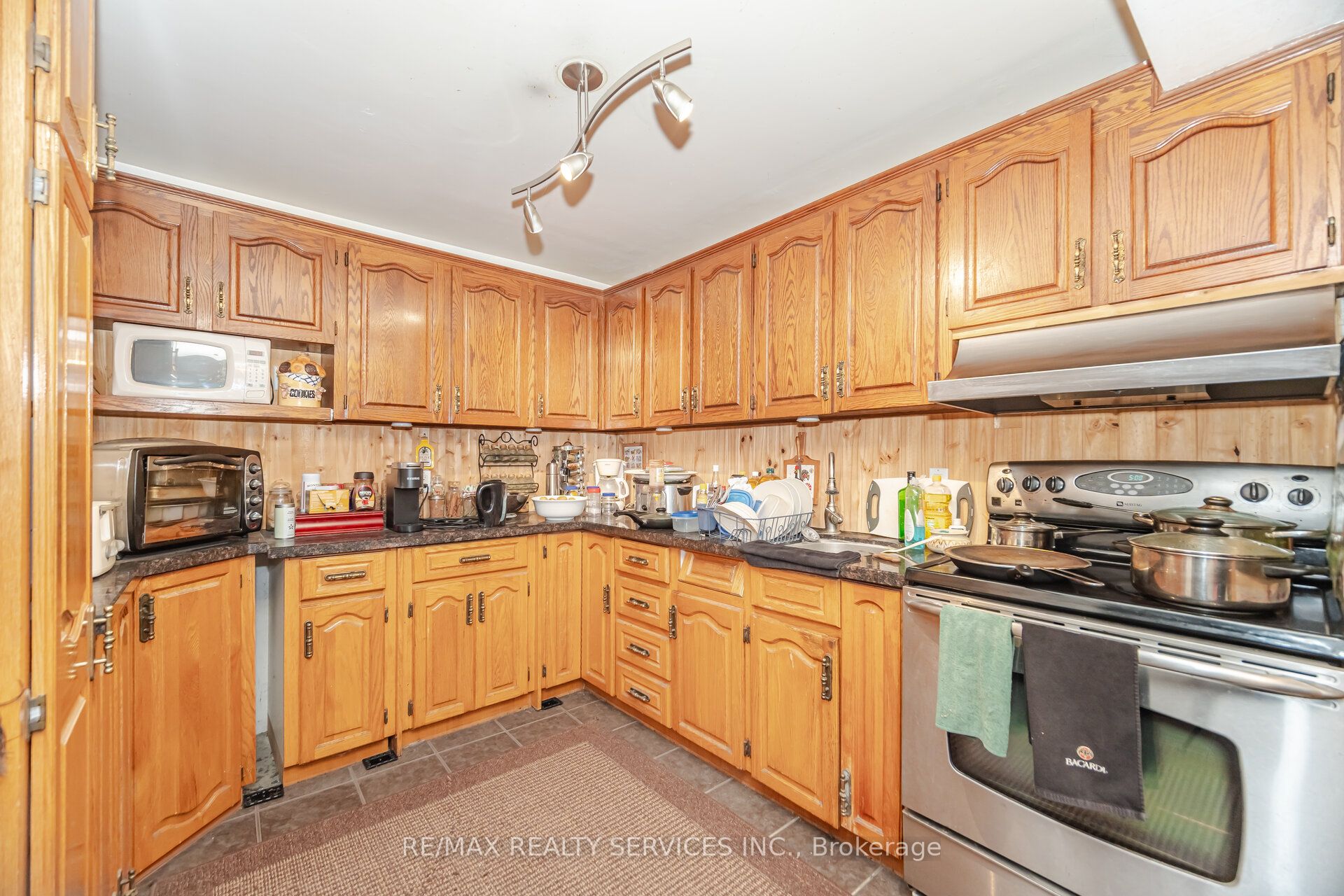 764059 240 Side Road Property Photo 23