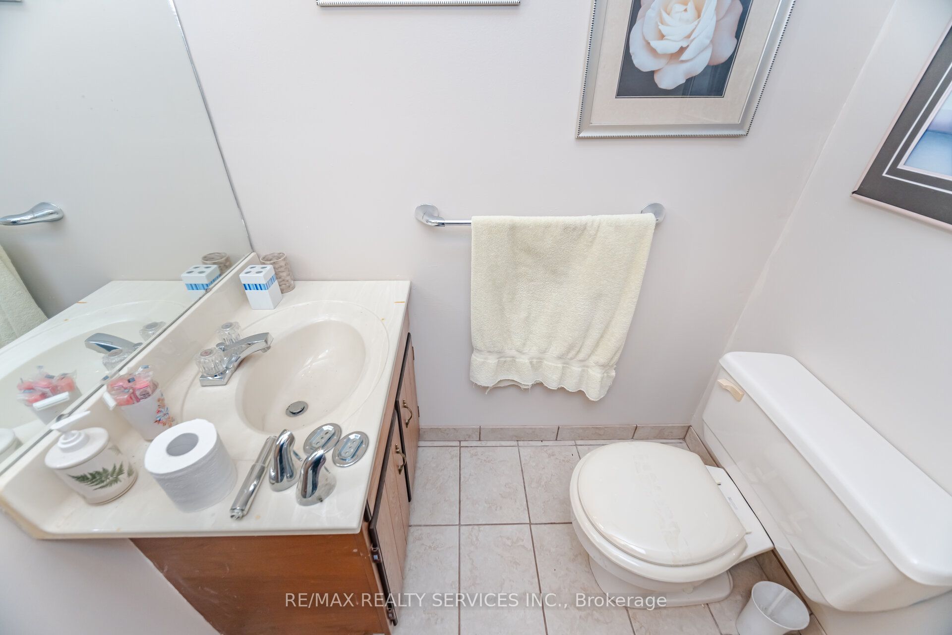 764059 240 Side Road Property Photo 31