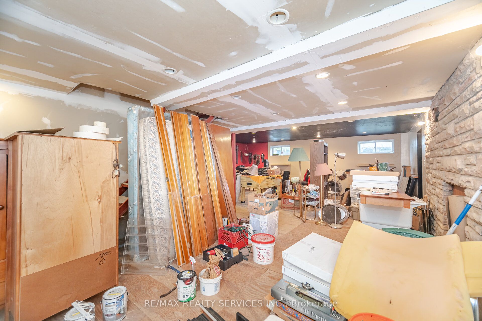 764059 240 Side Road Property Photo 36