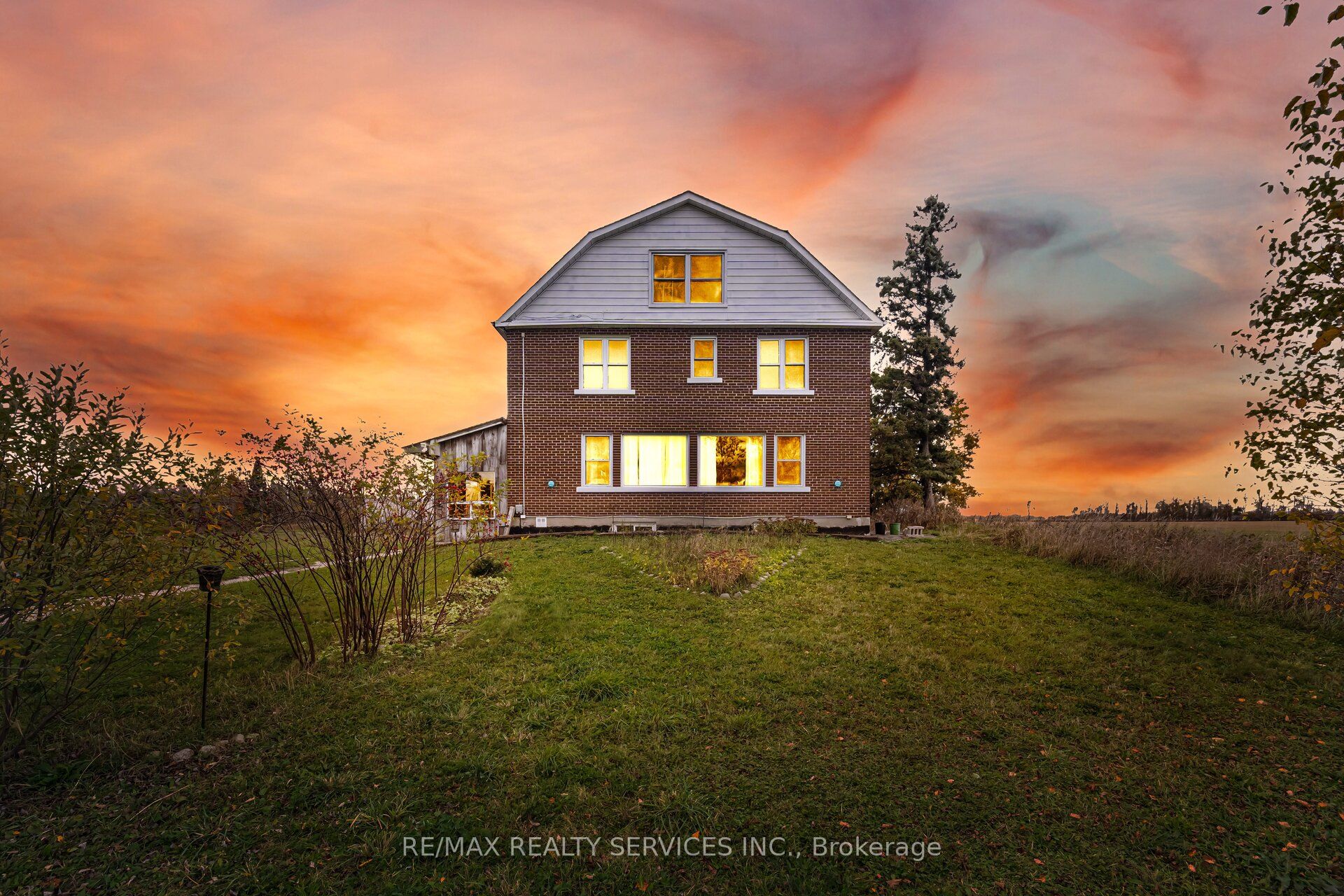 764059 240 Side Road Property Photo 43