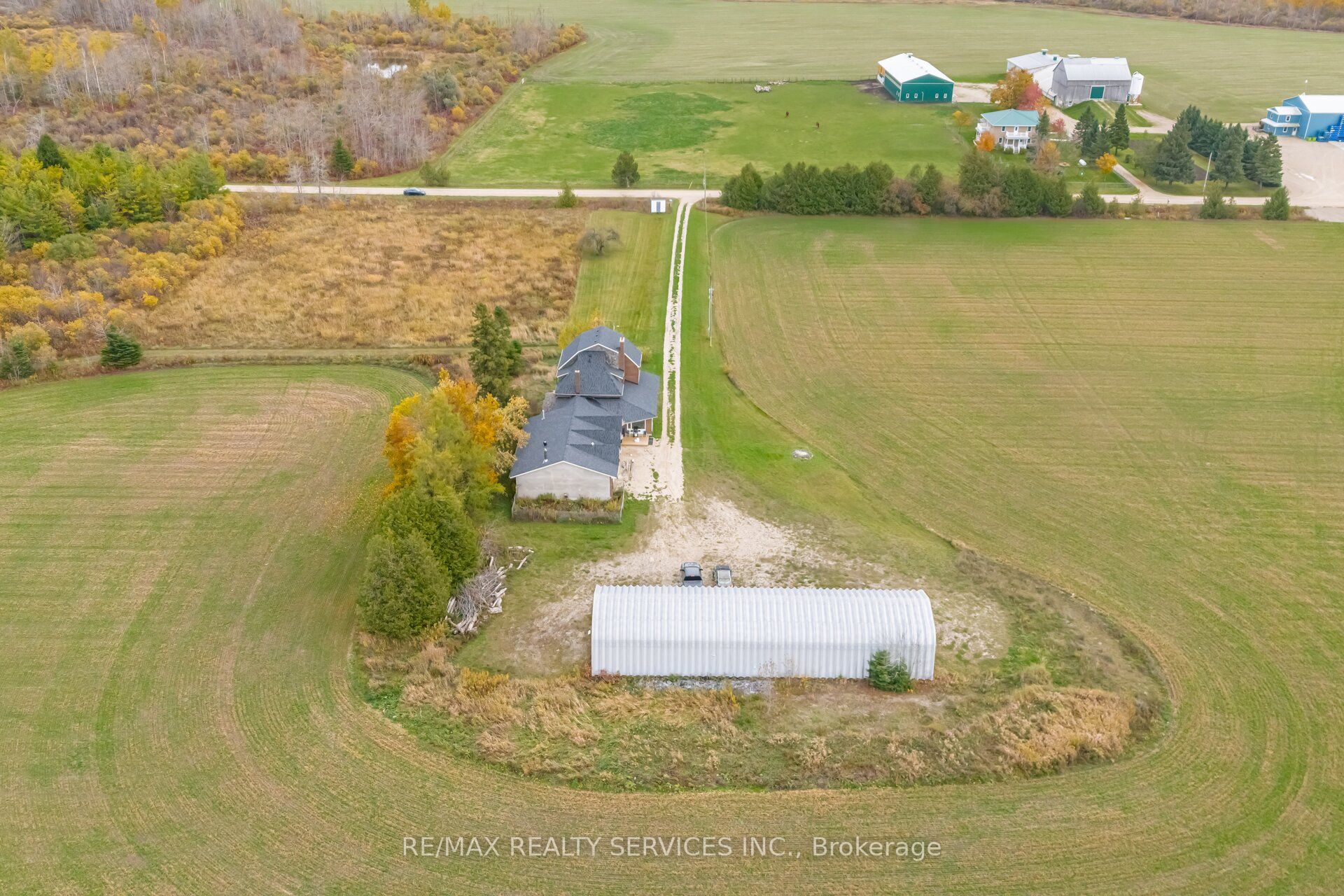 764059 240 Side Road Property Photo 44