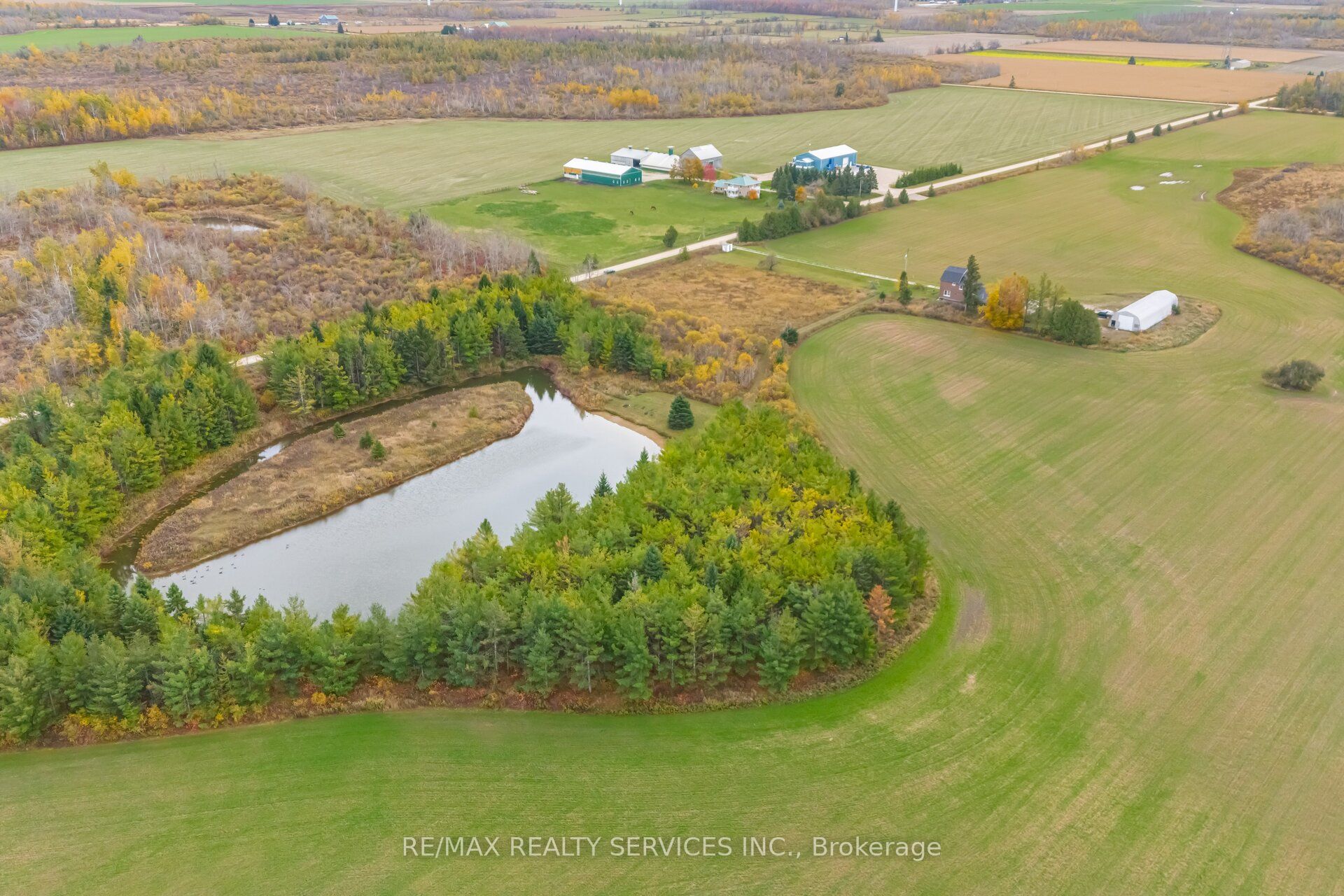 764059 240 Side Road Property Photo 47