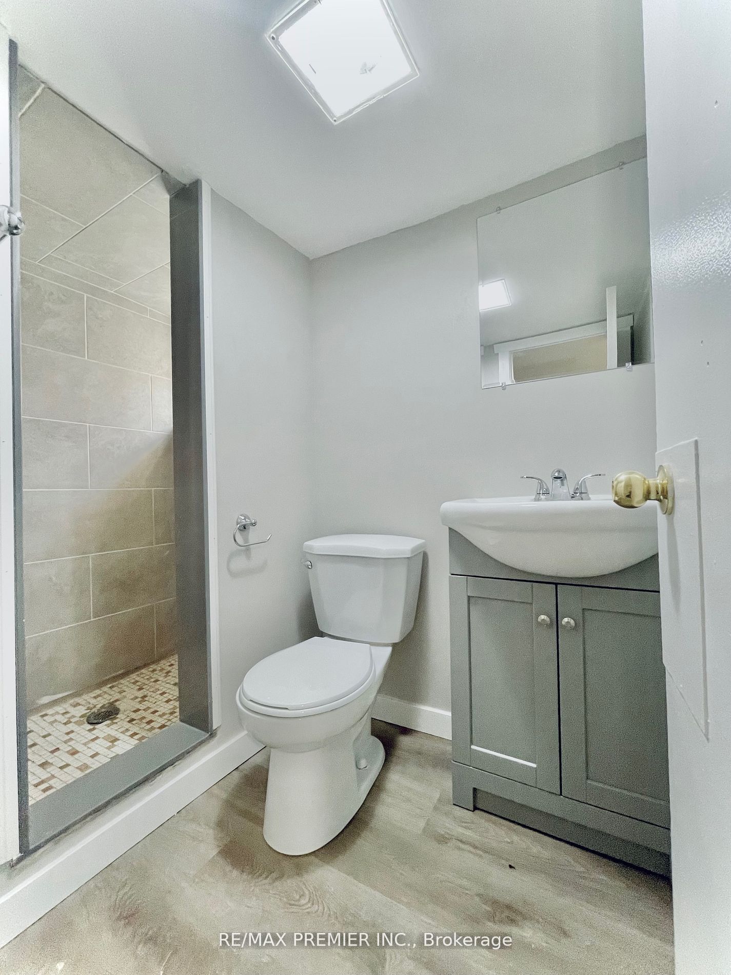 365 Bessie Avenue Property Photo 28