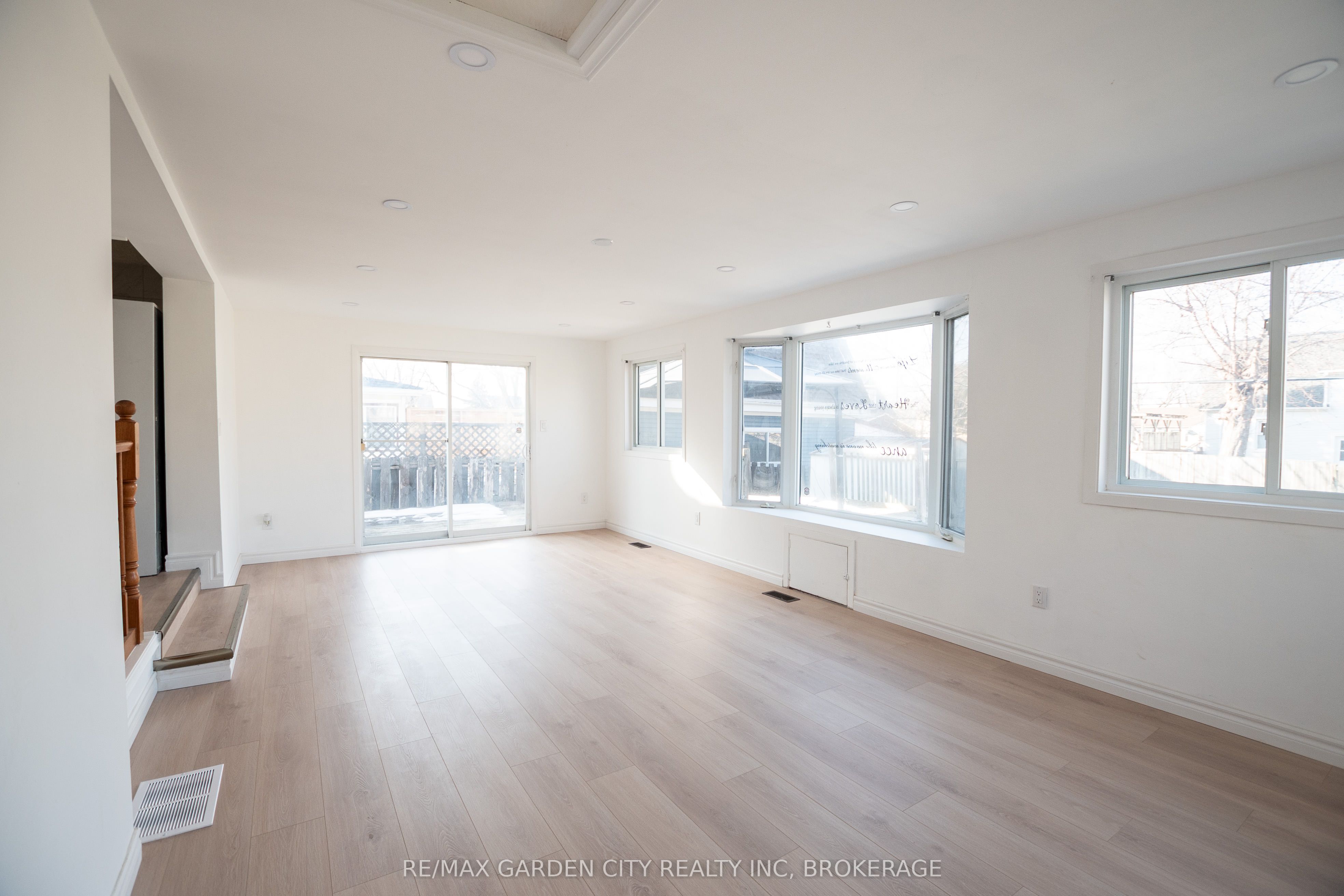 9 Fir Avenue Property Photo 14