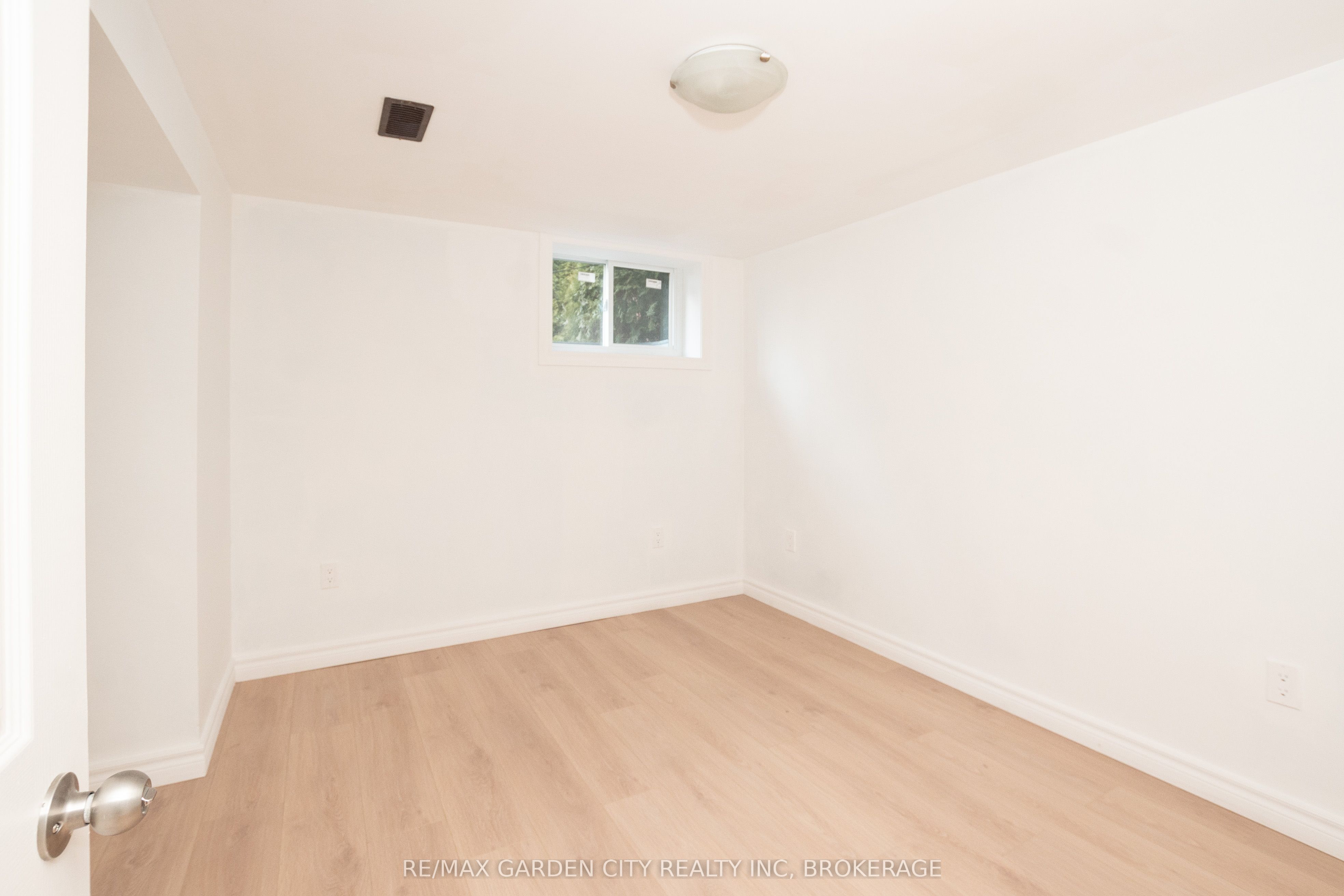 9 Fir Avenue Property Photo 31