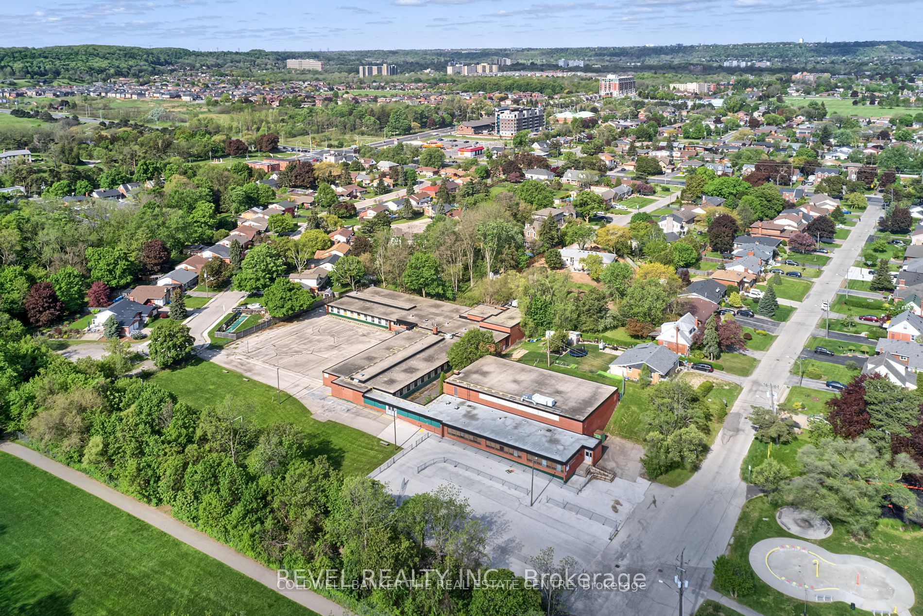 45 Randall Avenue Property Photo 3
