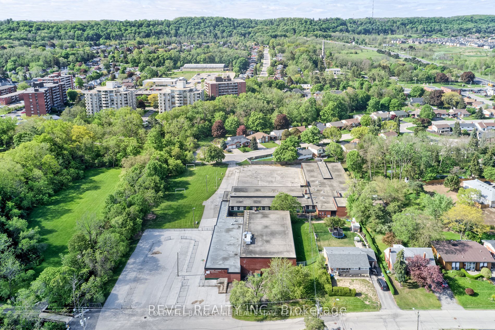 45 Randall Avenue Property Photo 4