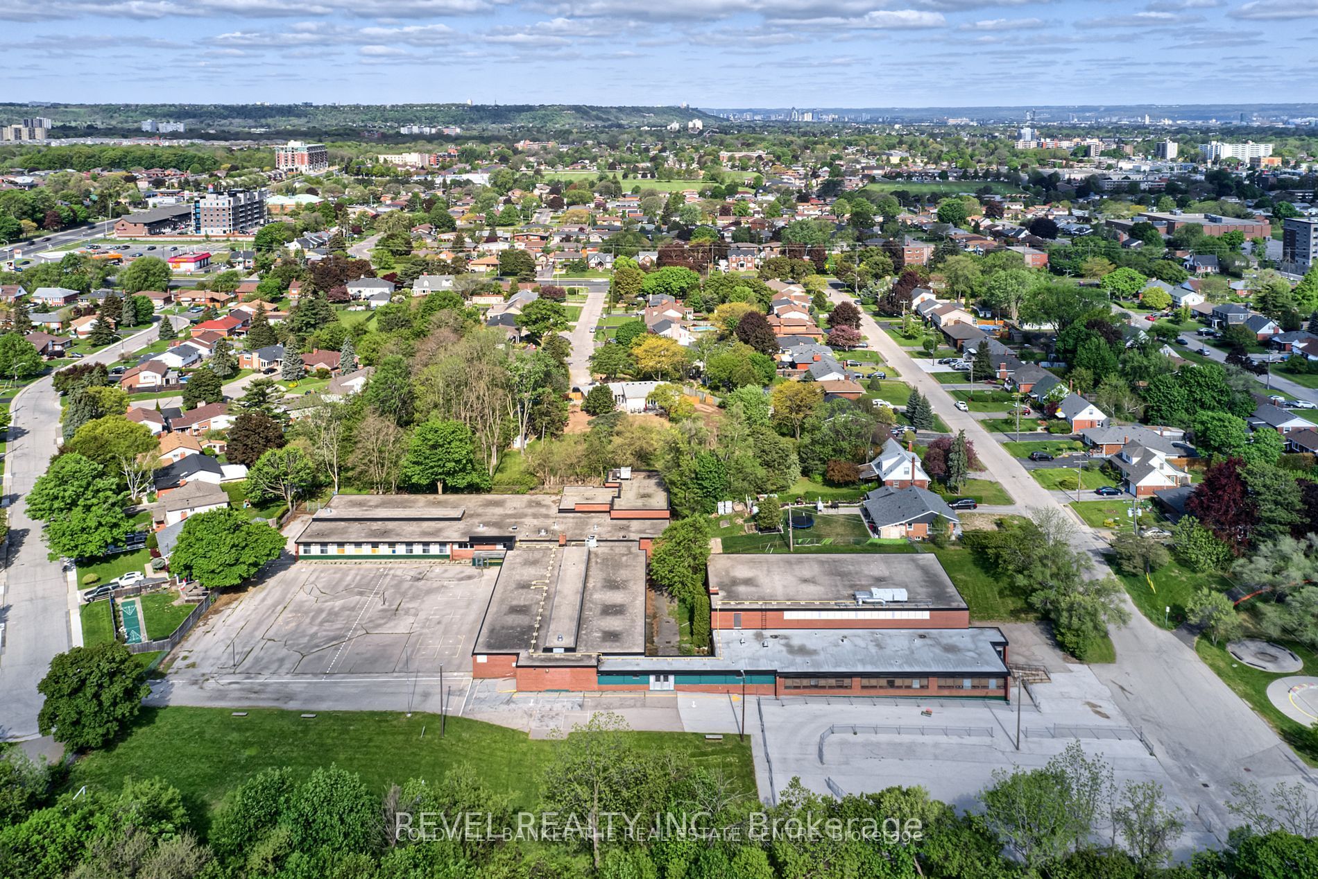 45 Randall Avenue Property Photo 5