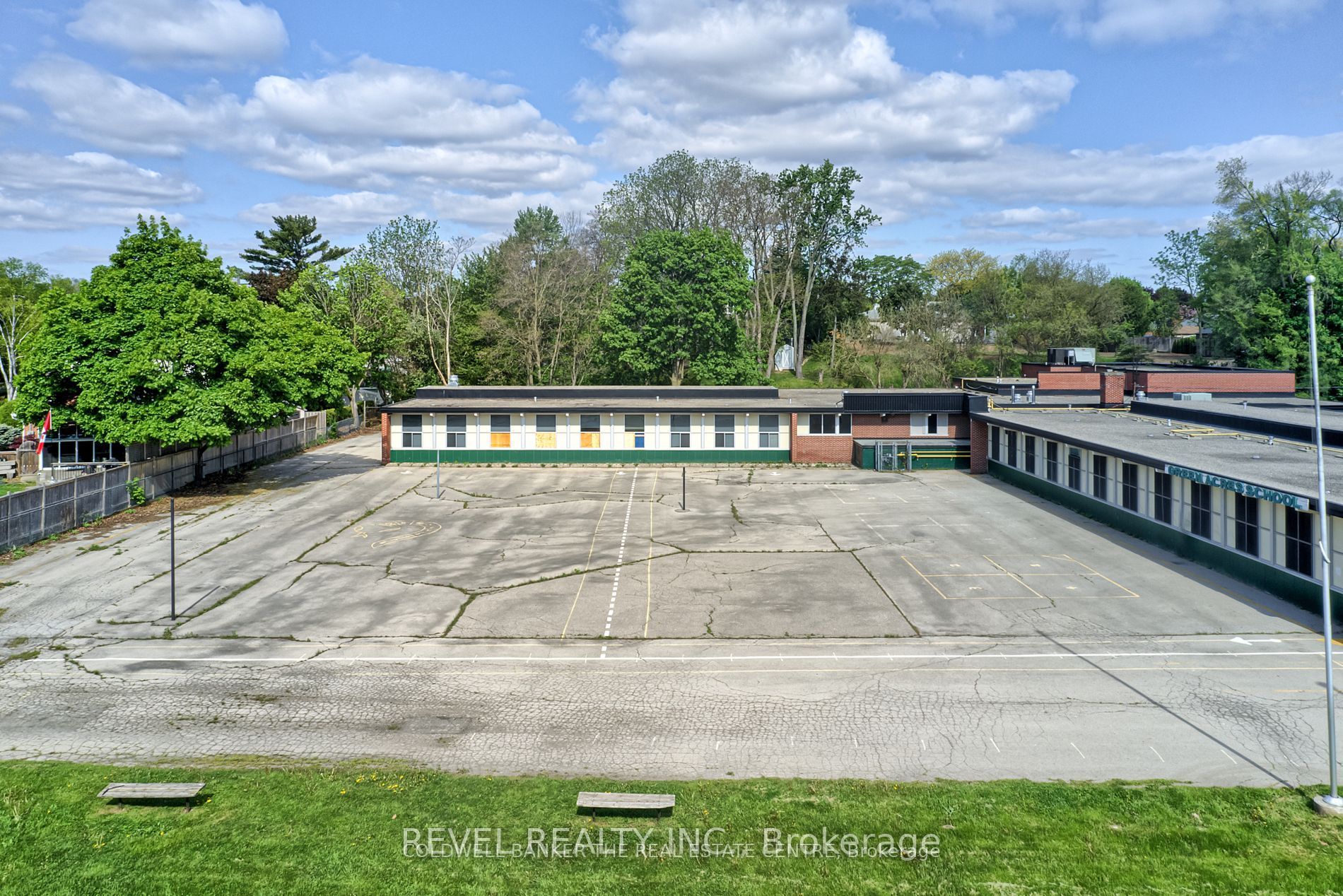 45 Randall Avenue Property Photo 6