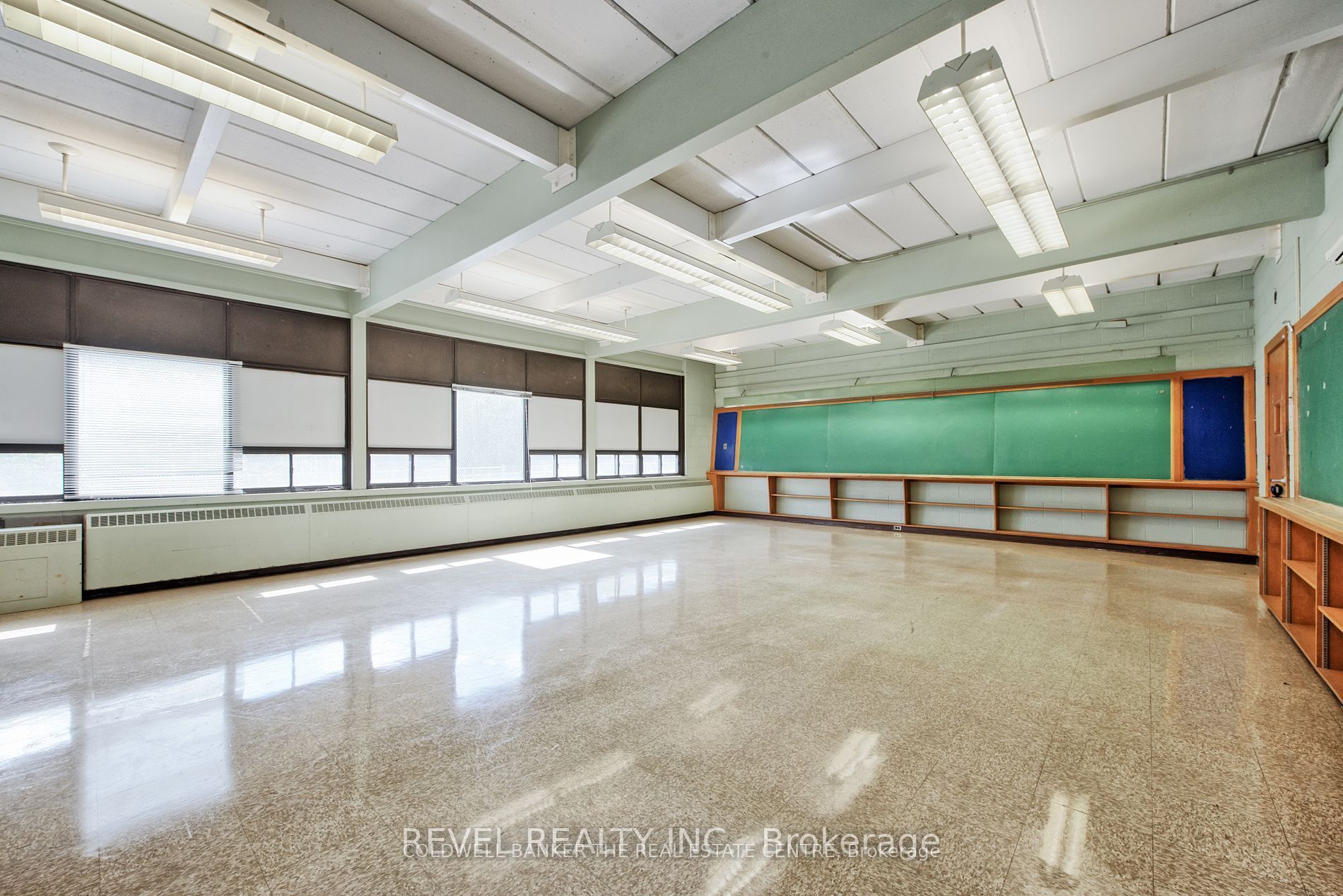 45 Randall Avenue Property Photo 17