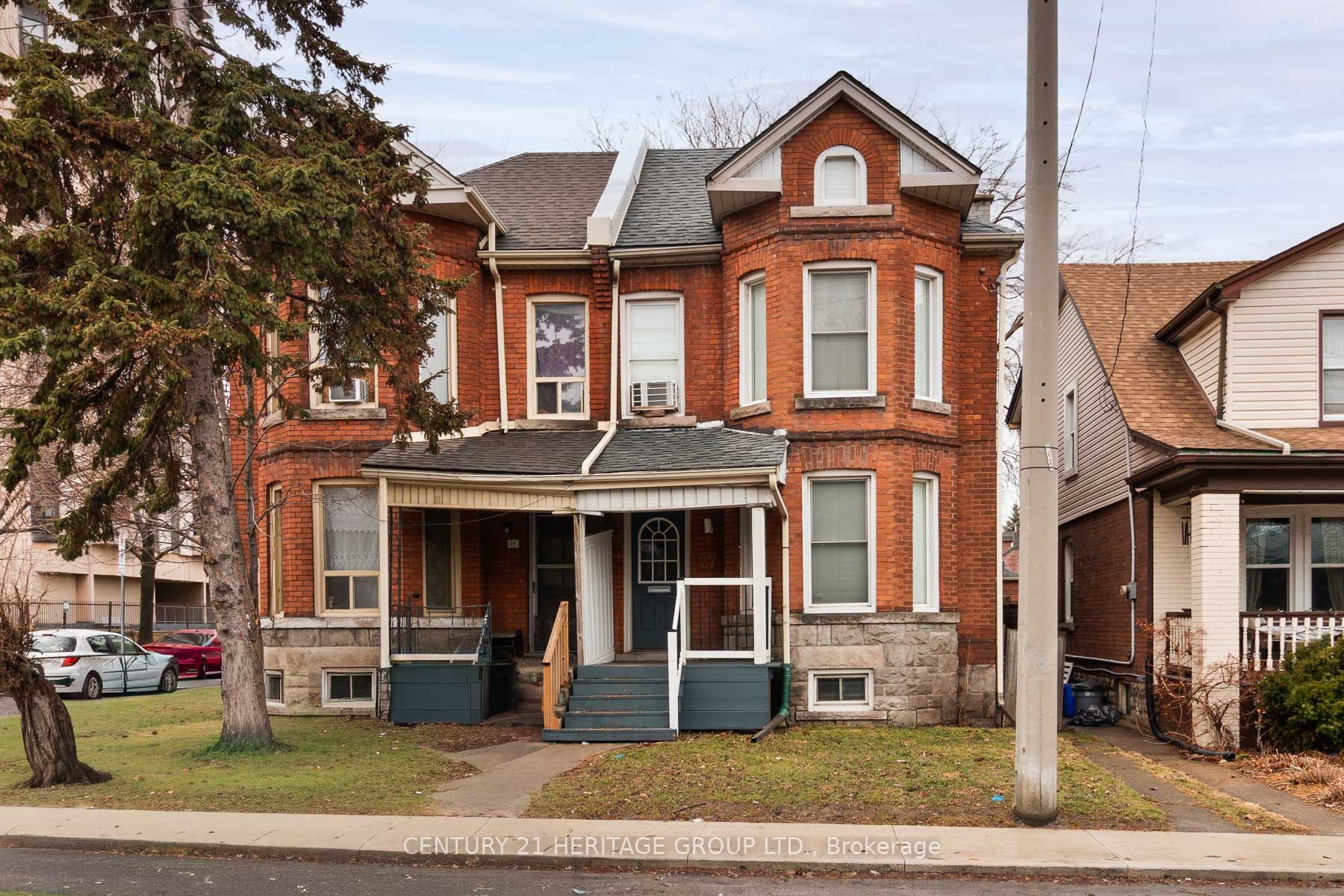 27 Tisdale Street N Property Photo 1