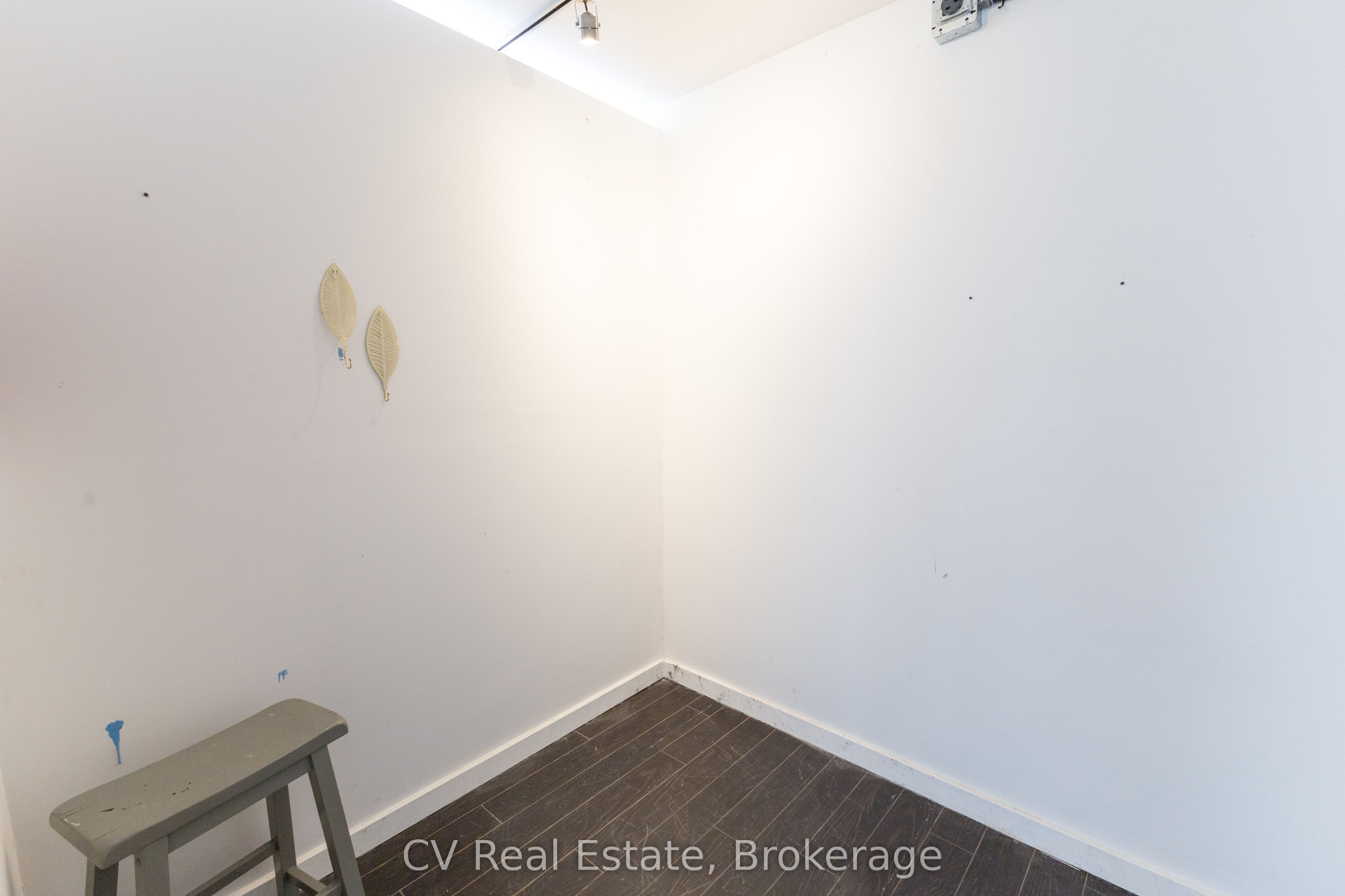 10 Brunel Road Property Photo 33
