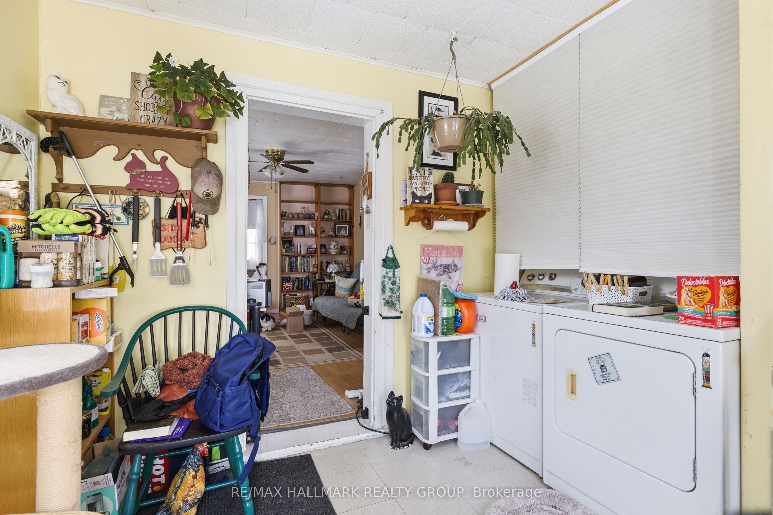 229 Gore Street E Property Photo 5