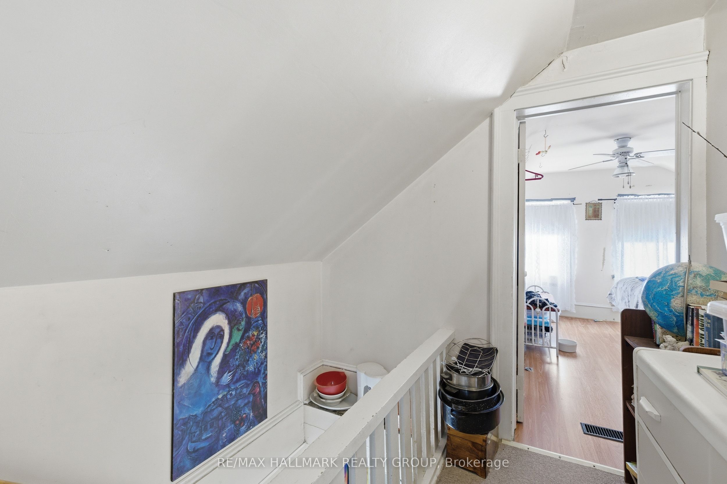 229 Gore Street E Property Photo 16