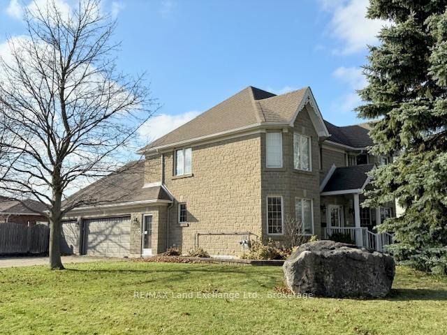 750 Mcpherson Crescent Property Photo 3