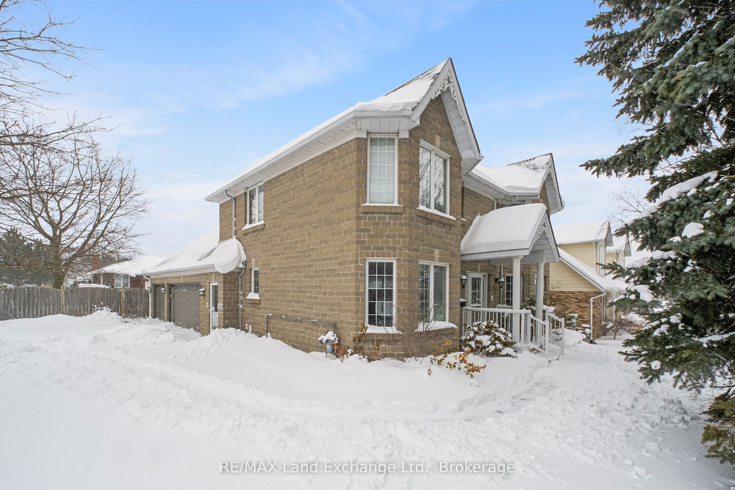 750 Mcpherson Crescent Property Photo 7