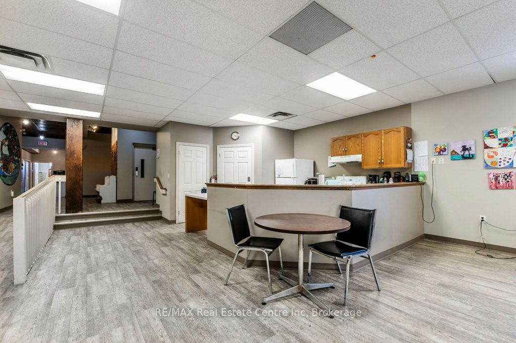280 St Patrick Street W Property Photo 5