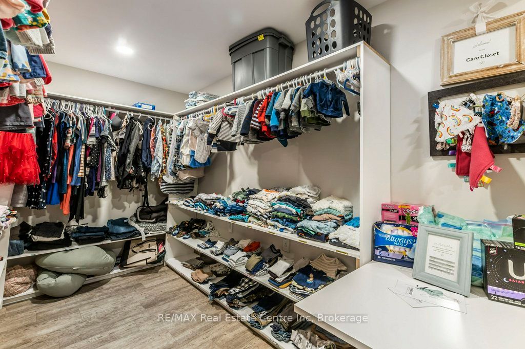 280 St Patrick Street W Property Photo 17